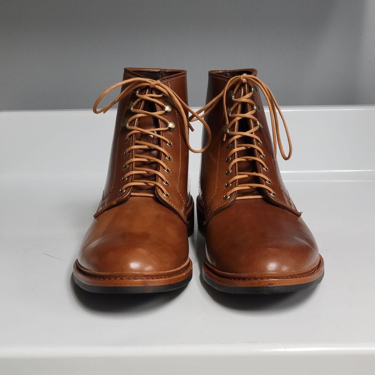 Photo by manowar on November 9, 2023 of the Allen Edmonds Higgins Mill in Horween Natural Shell Cordovan.