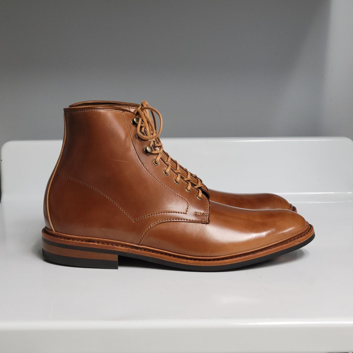 Photo by manowar on November 9, 2023 of the Allen Edmonds Higgins Mill in Horween Natural Shell Cordovan.