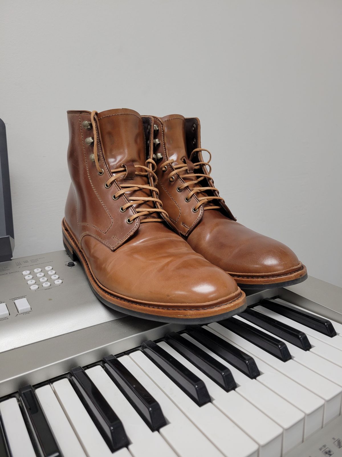 Photo by manowar on December 6, 2023 of the Allen Edmonds Higgins Mill in Horween Natural Shell Cordovan.