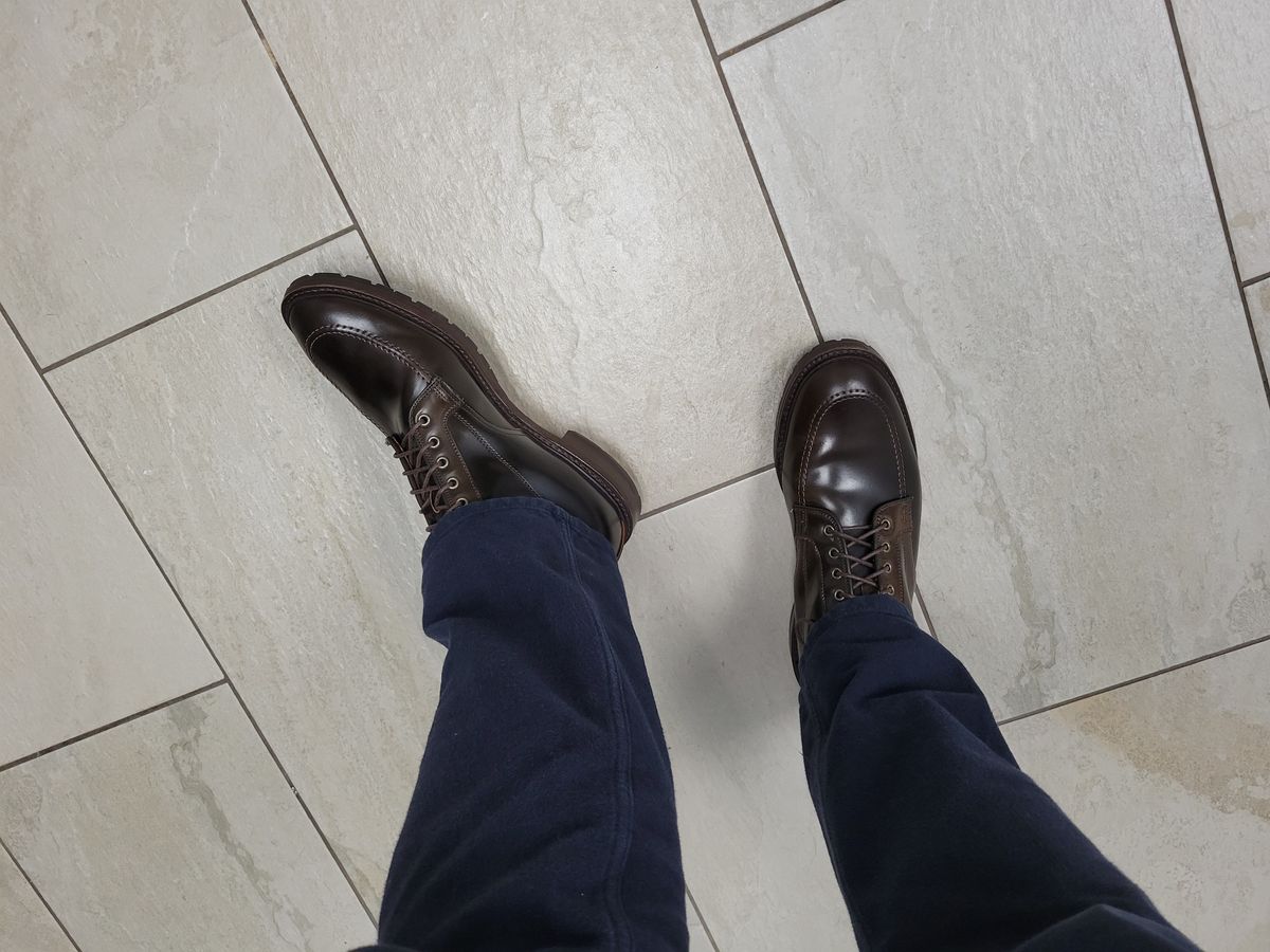 Photo by manowar on October 17, 2023 of the Allen Edmonds Freeport in Horween Dark Cognac Shell Cordovan.