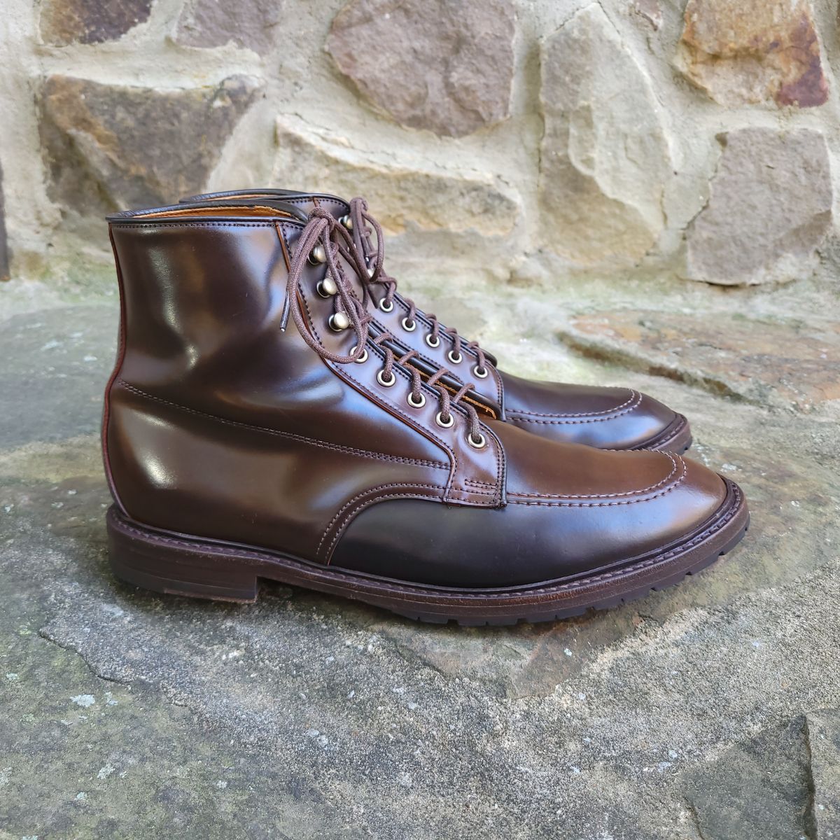 Photo by manowar on November 8, 2023 of the Allen Edmonds Freeport in Horween Dark Cognac Shell Cordovan.