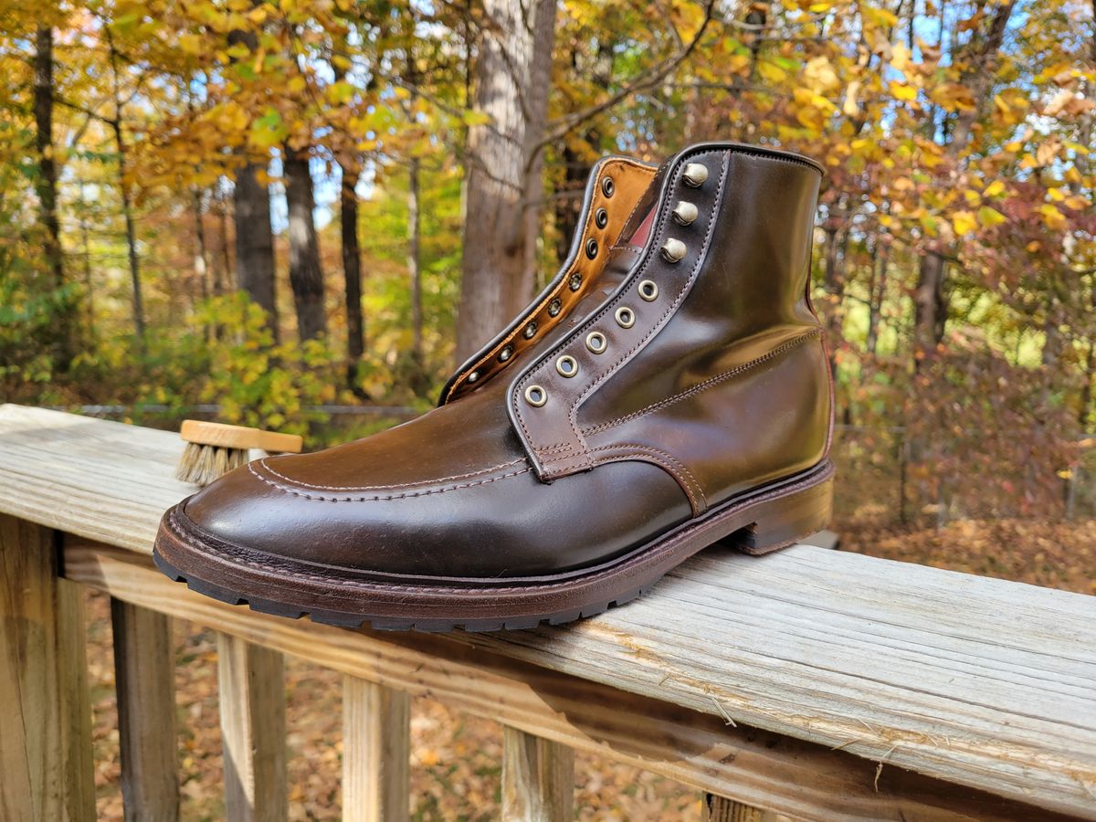 Photo by manowar on October 28, 2023 of the Allen Edmonds Freeport in Horween Dark Cognac Shell Cordovan.