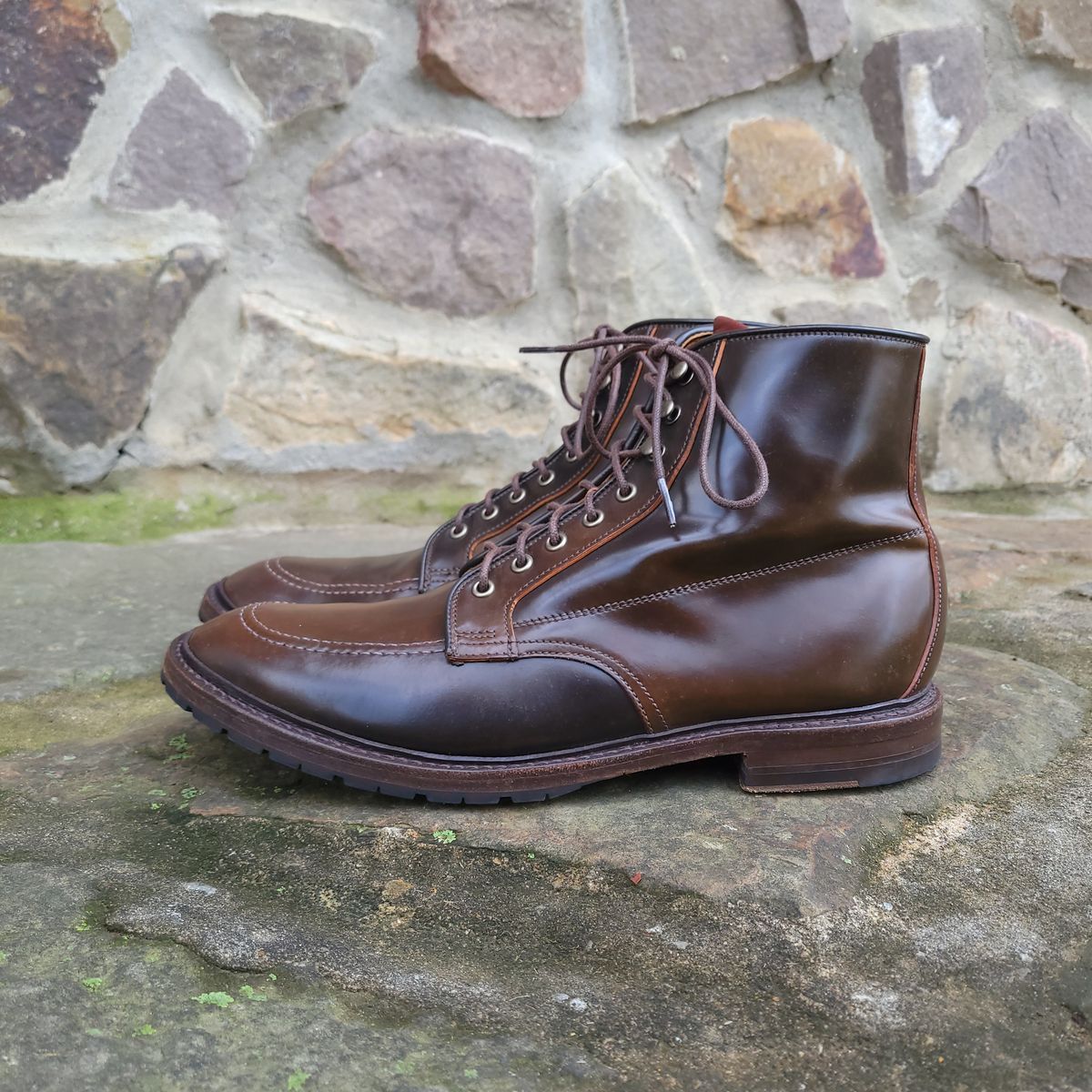 Photo by manowar on December 6, 2023 of the Allen Edmonds Freeport in Horween Dark Cognac Shell Cordovan.