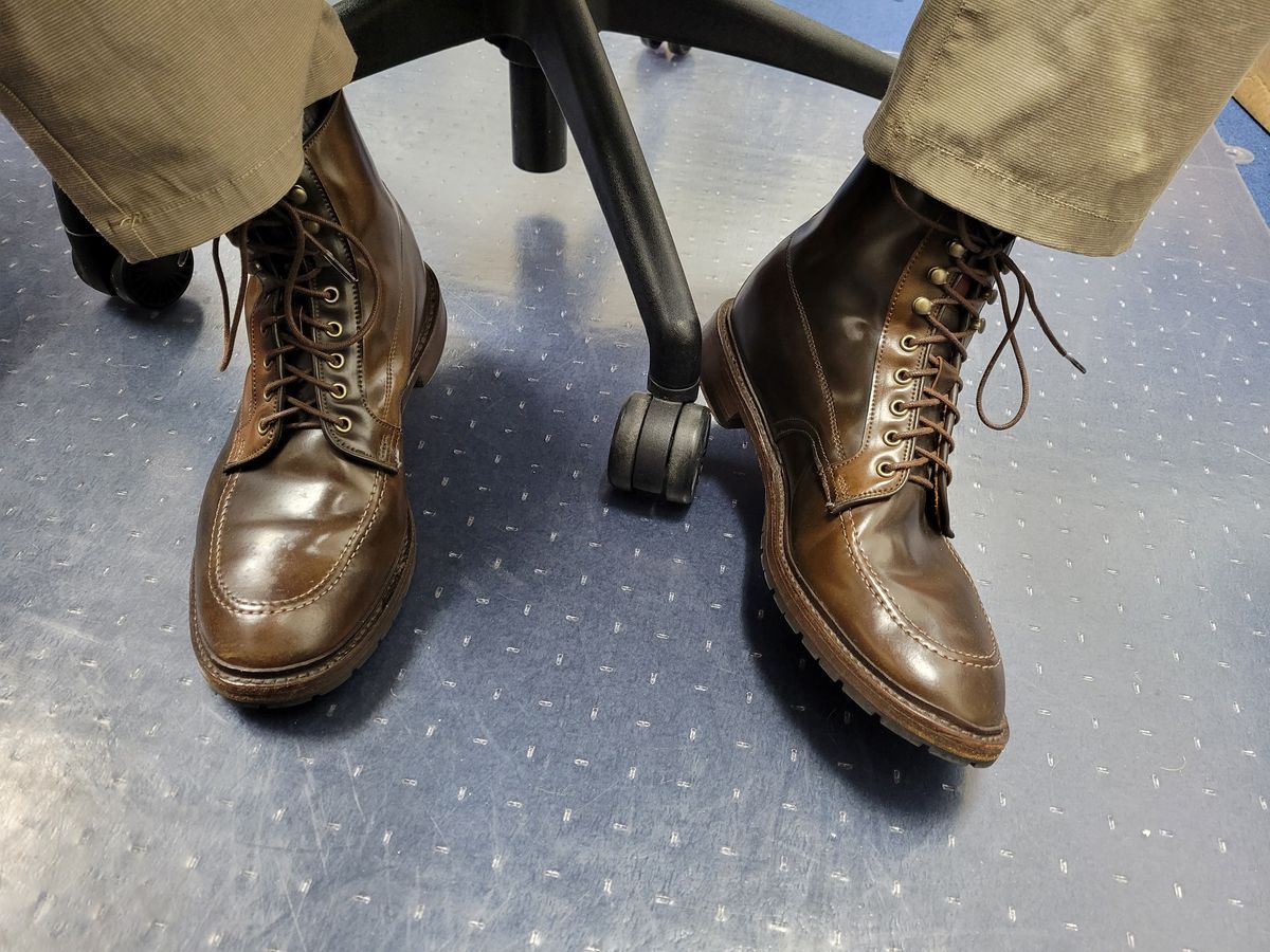 Photo by manowar on December 1, 2023 of the Allen Edmonds Freeport in Horween Dark Cognac Shell Cordovan.