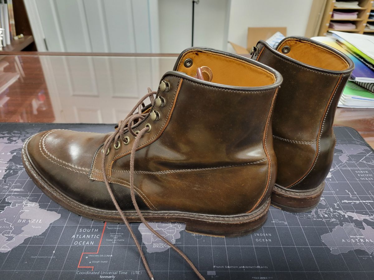 Photo by manowar on November 20, 2023 of the Allen Edmonds Freeport in Horween Dark Cognac Shell Cordovan.