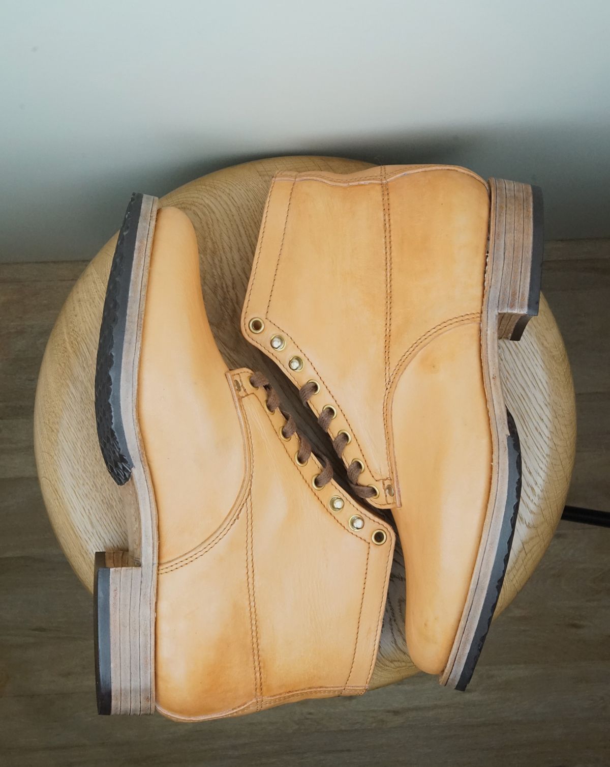 Photo by germanshoeguy on October 1, 2024 of the Self-Made Service Boot Model Stacy in Conceria Walpier Natural Buttero.