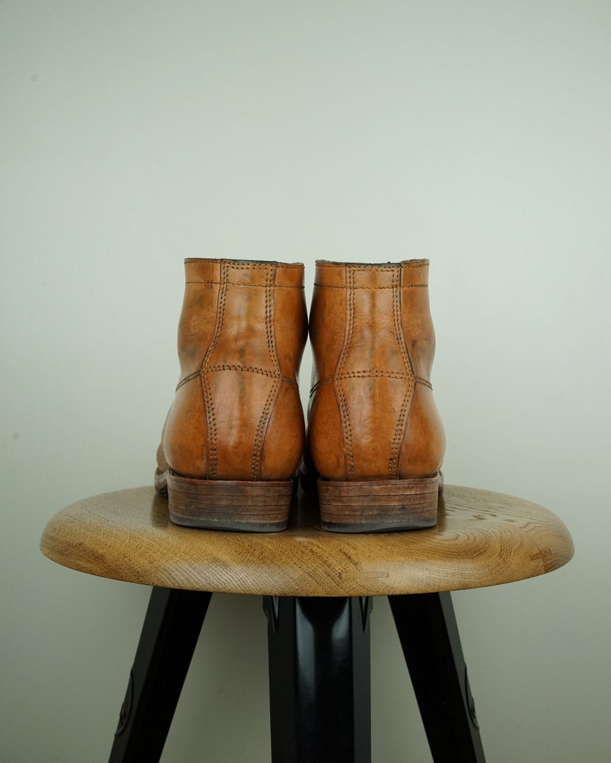 Photo by germanshoeguy on April 3, 2025 of the Self-Made Service Boot Model Stacy in Conceria Walpier Natural Buttero.