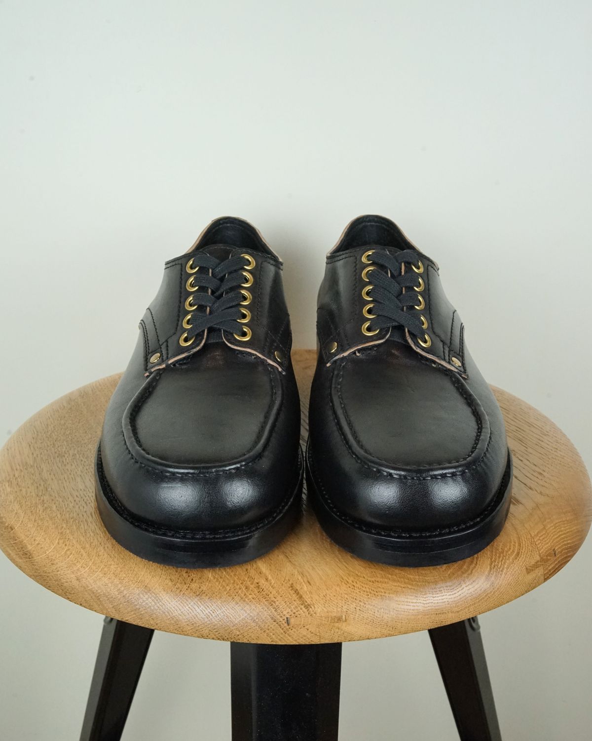 Photo by germanshoeguy on October 13, 2024 of the Self-Made Derby Shoe Model Laura in Corium Horsebutt Teacore Black.