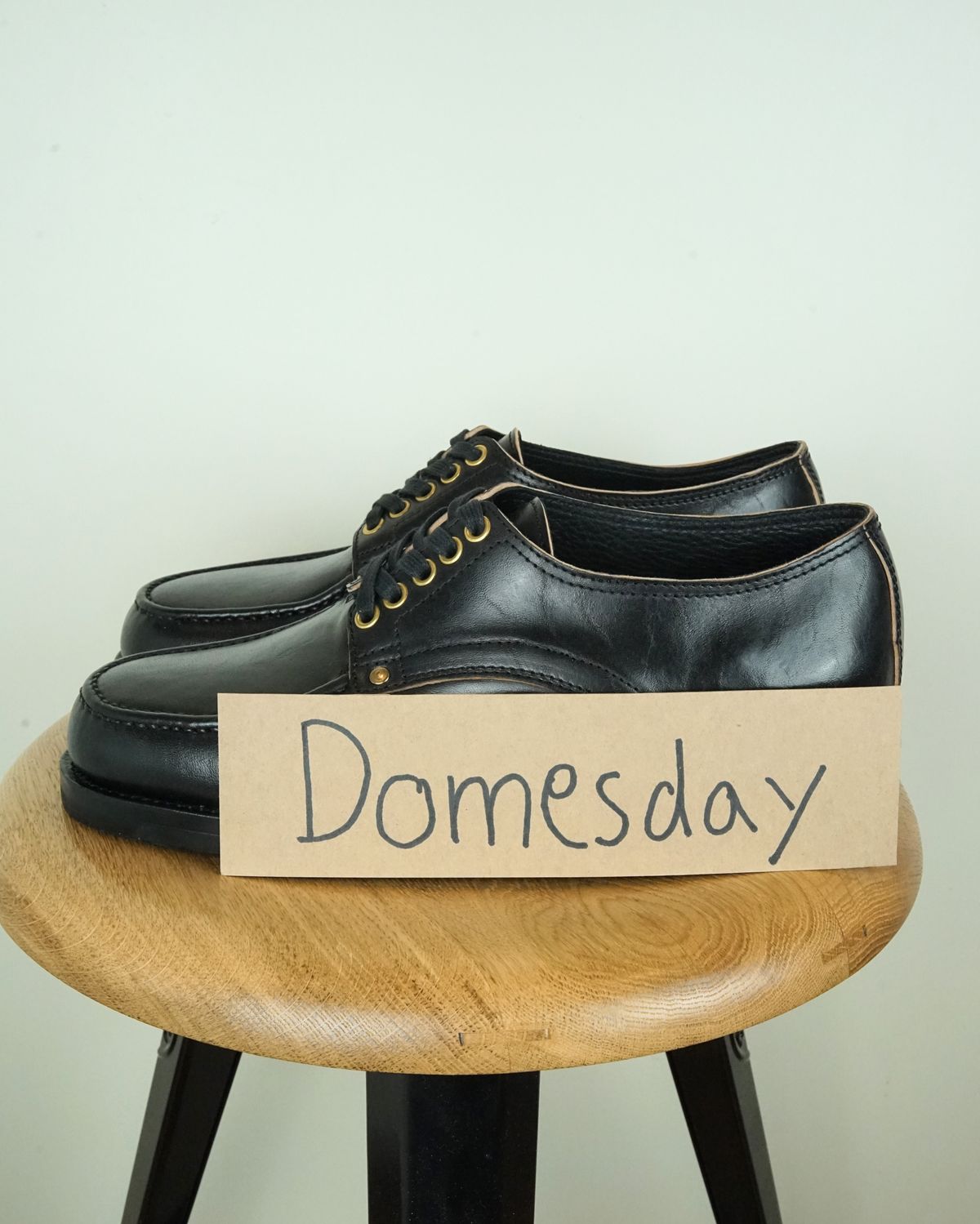 Photo by germanshoeguy on October 13, 2024 of the Self-Made Derby Shoe Model Laura in Corium Horsebutt Teacore Black.