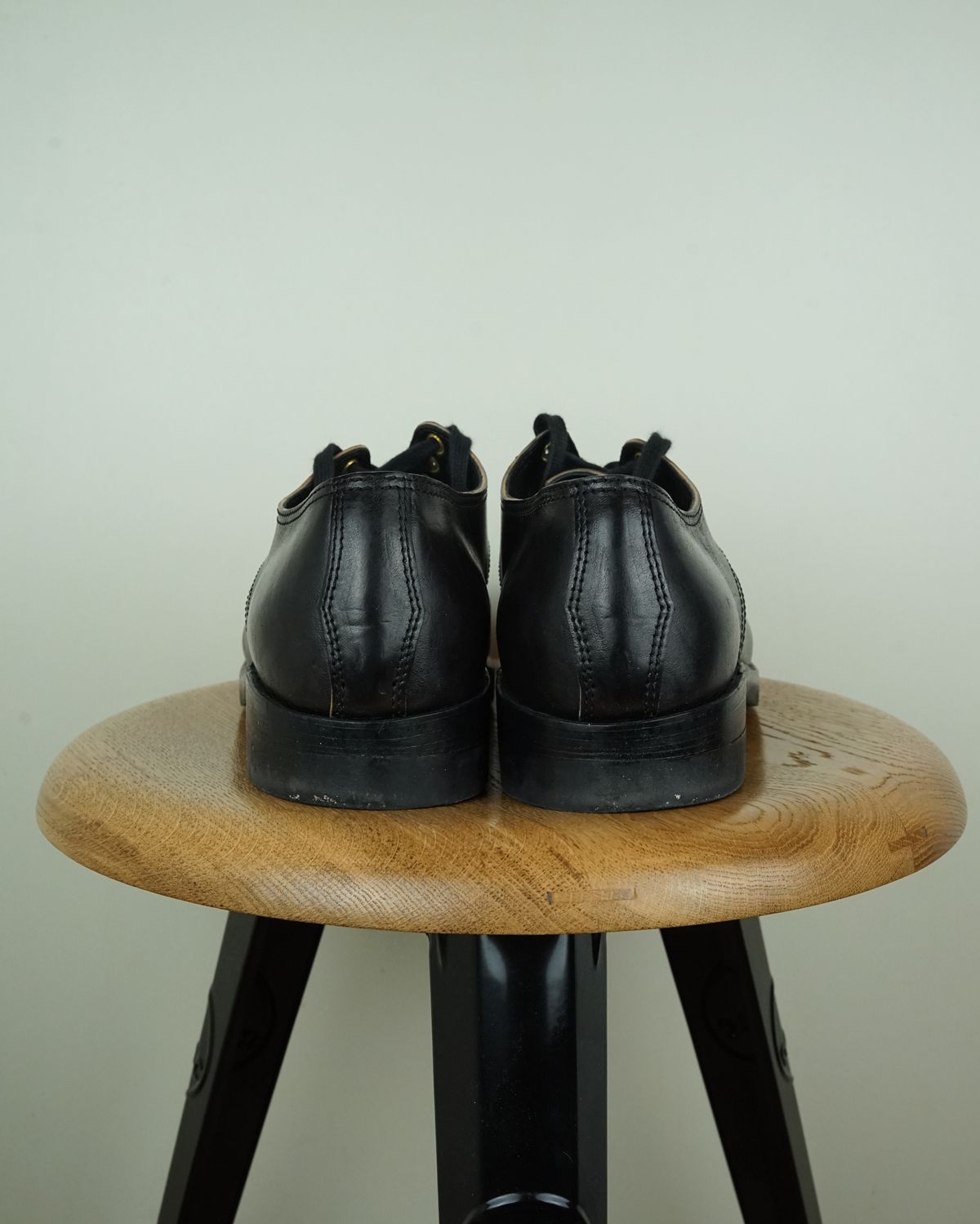 Photo by germanshoeguy on February 4, 2025 of the Self-Made Derby Shoe Model Laura in Corium Horsebutt Teacore Black.