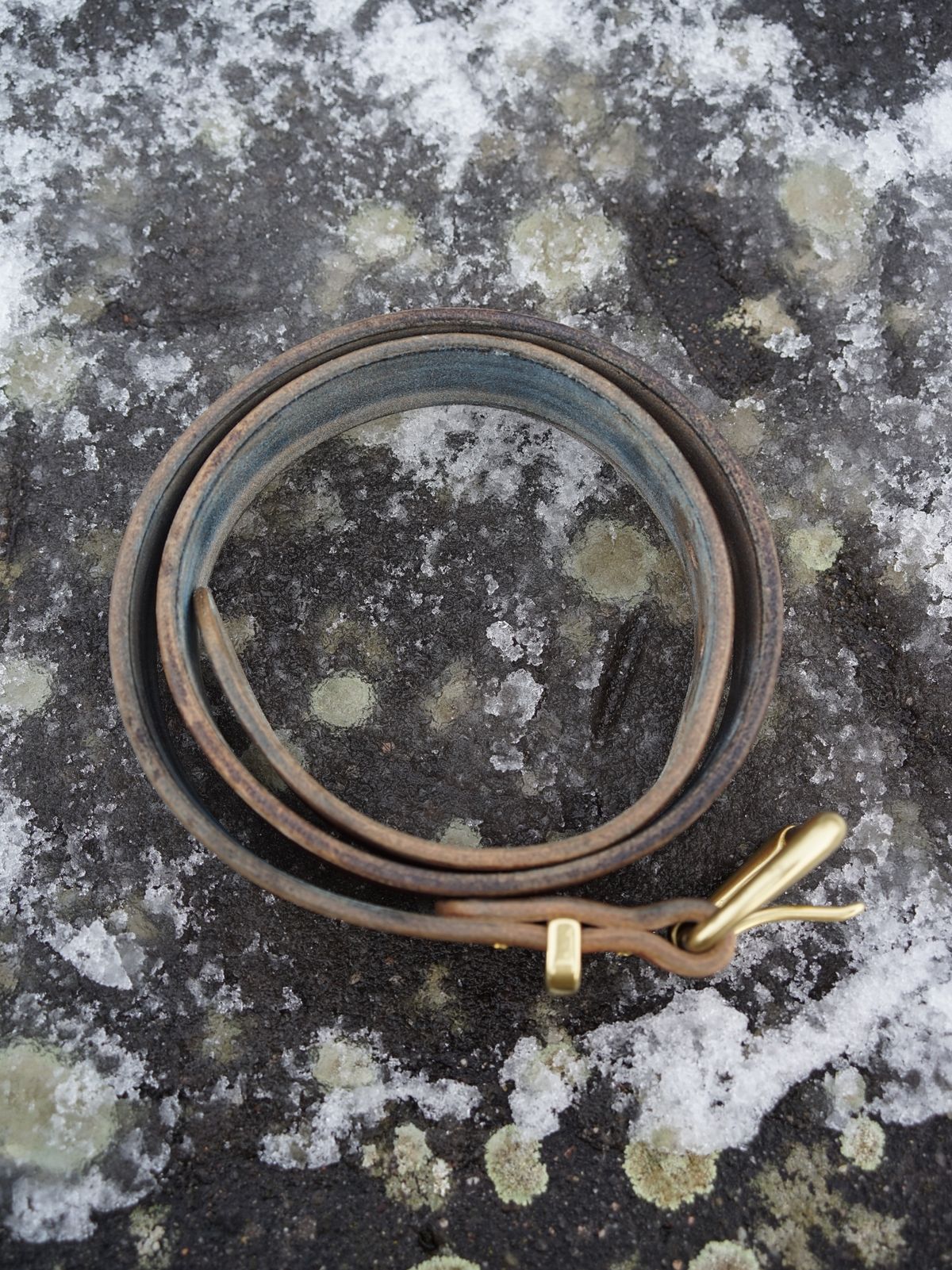 Photo by germanshoeguy on February 4, 2026 of the Self-Made Belt in J&FJ Baker Oak Bark Bridle Butt Cross Hatch Dark Stein.