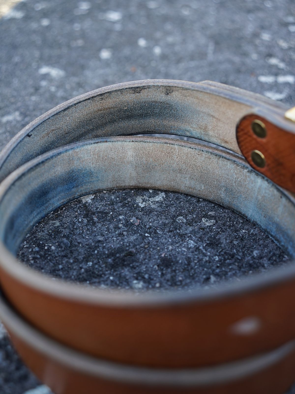 Photo by germanshoeguy on March 1, 2026 of the Self-Made Belt in J&FJ Baker Oak Bark Bridle Butt Cross Hatch Dark Stein.