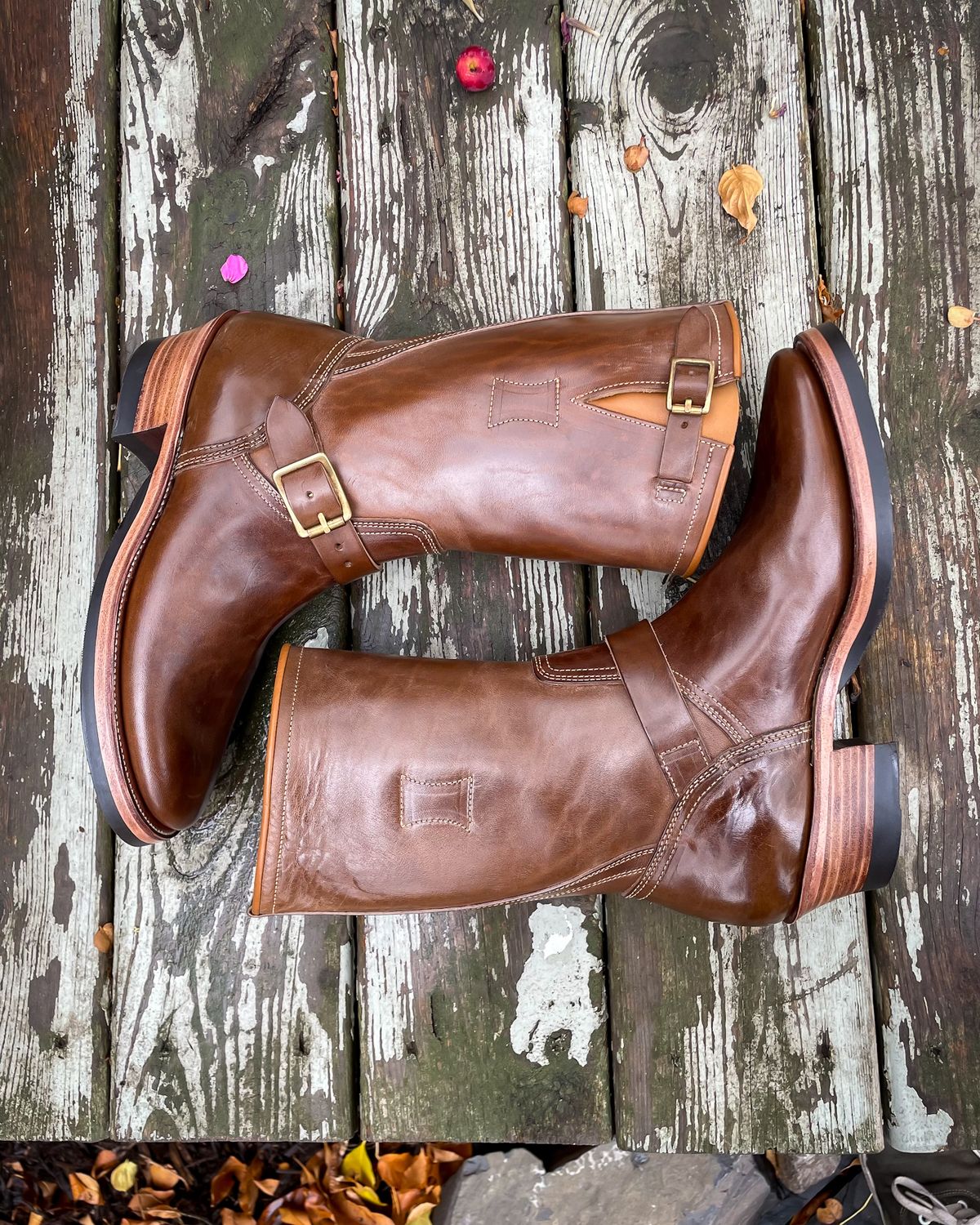Photo by scotts on October 1, 2023 of the Clinch Engineer Boots 11-Inch Height in Natural Horsebutt.