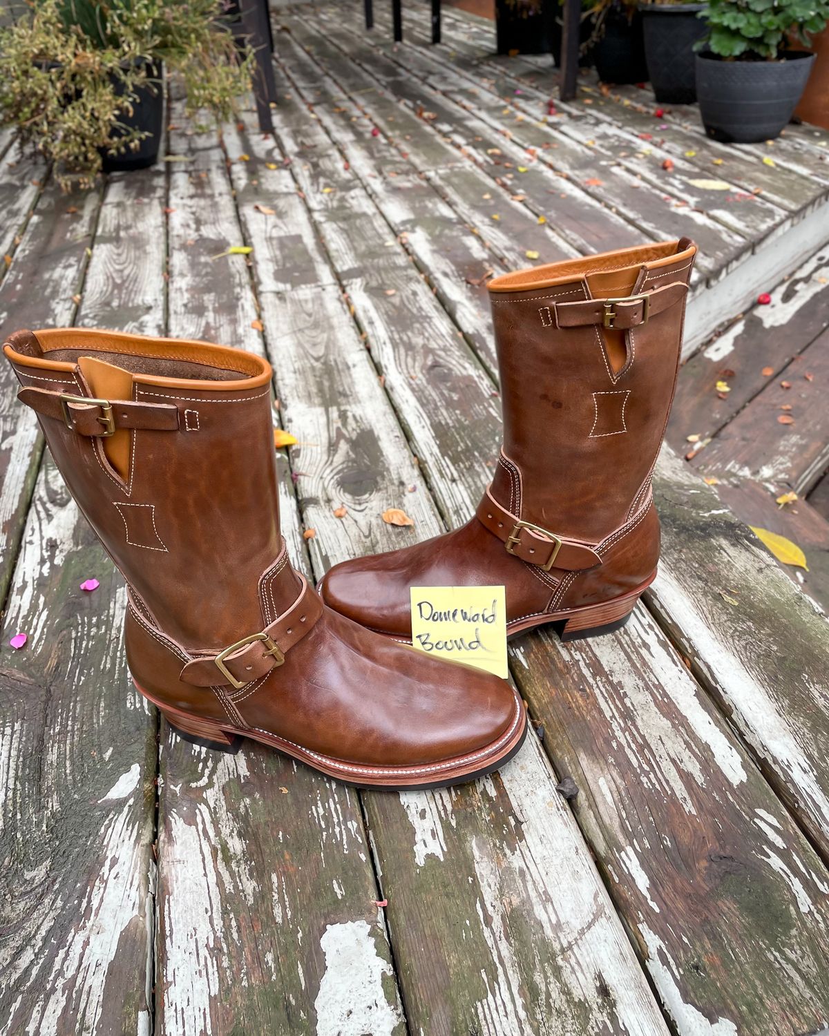 Photo by scotts on October 1, 2023 of the Clinch Engineer Boots 11-Inch Height in Natural Horsebutt.
