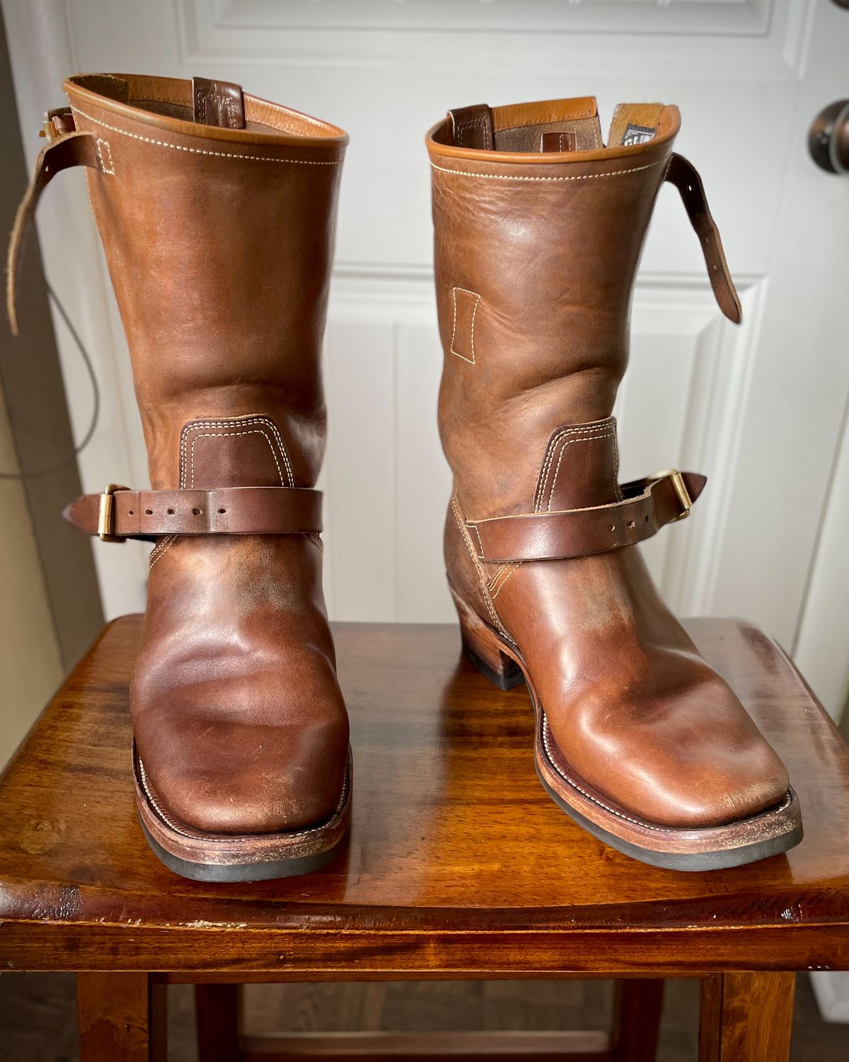 Photo by scotts on December 9, 2023 of the Clinch Engineer Boots 11-Inch Height in Natural Horsebutt.