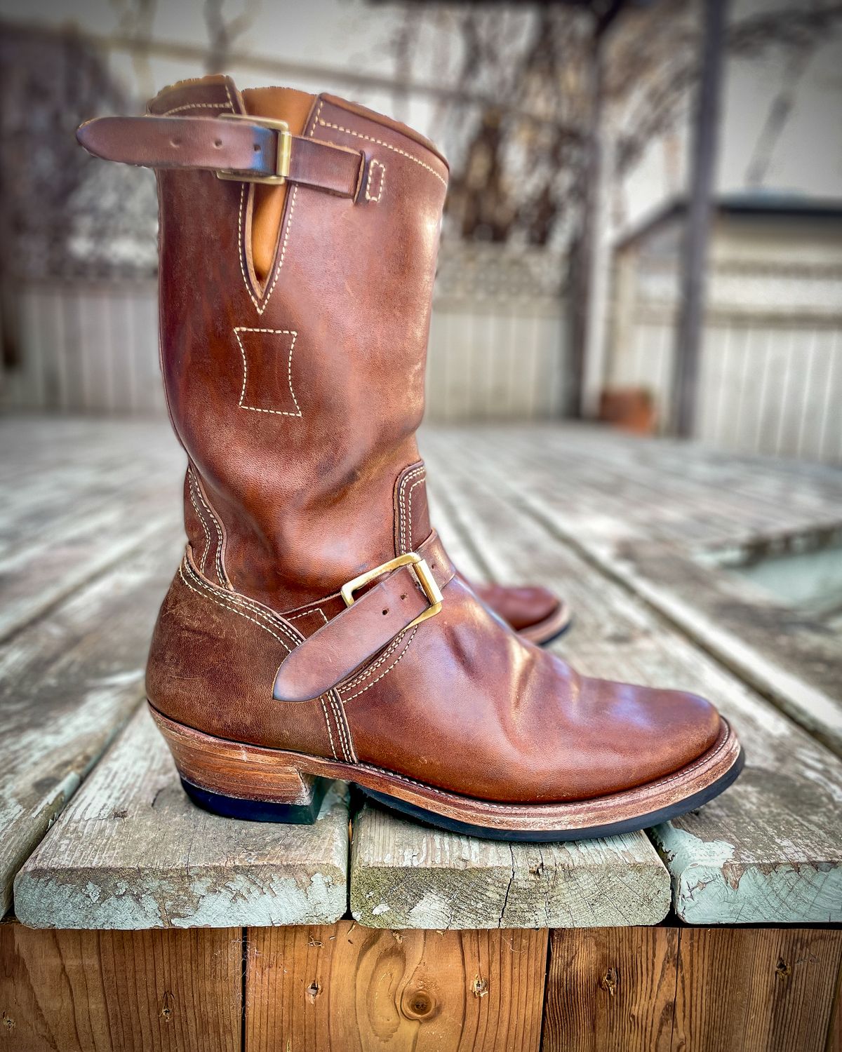 Photo by scotts on January 1, 2024 of the Clinch Engineer Boots 11-Inch Height in Natural Horsebutt.