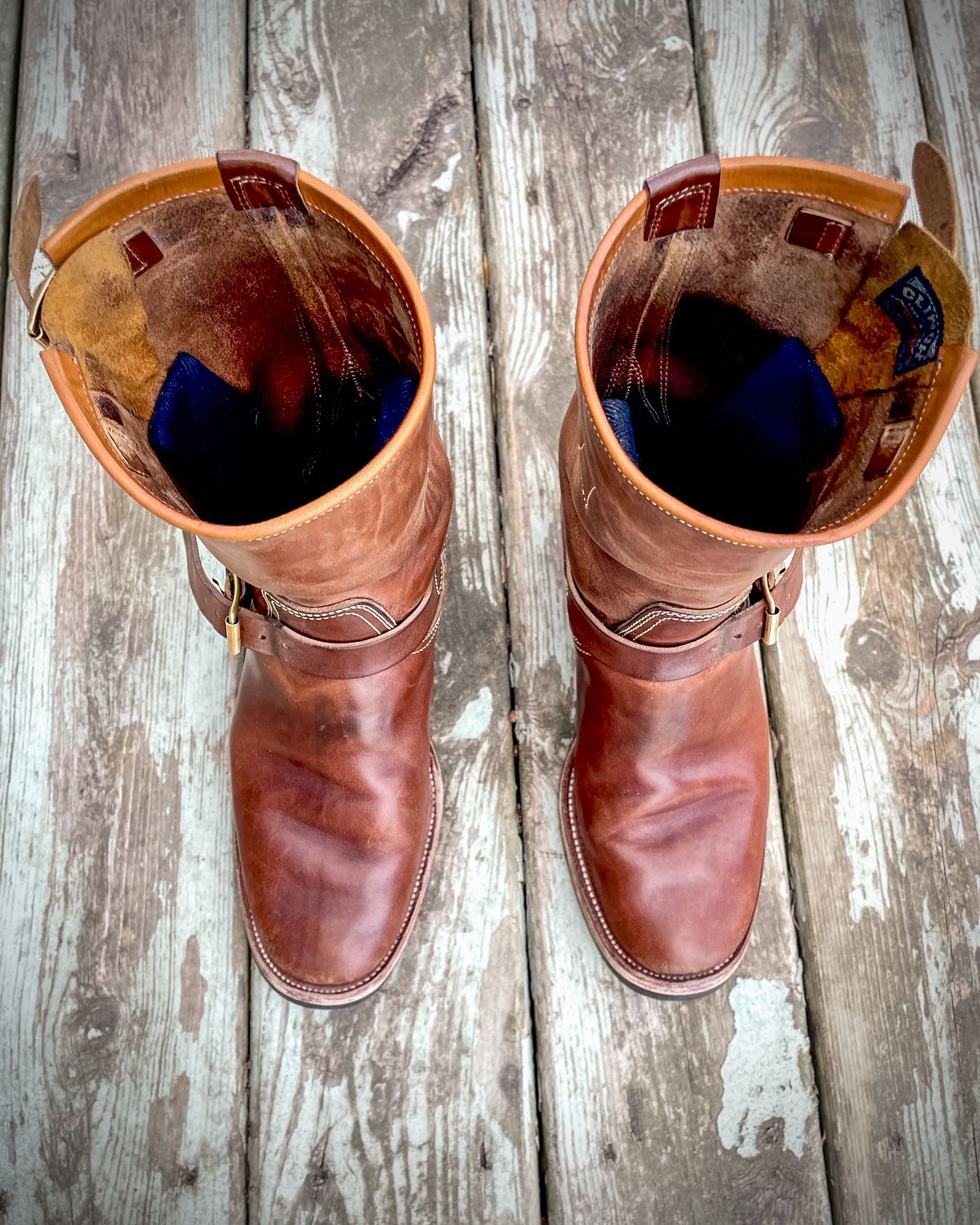 Photo by scotts on January 1, 2024 of the Clinch Engineer Boots 11-Inch Height in Natural Horsebutt.