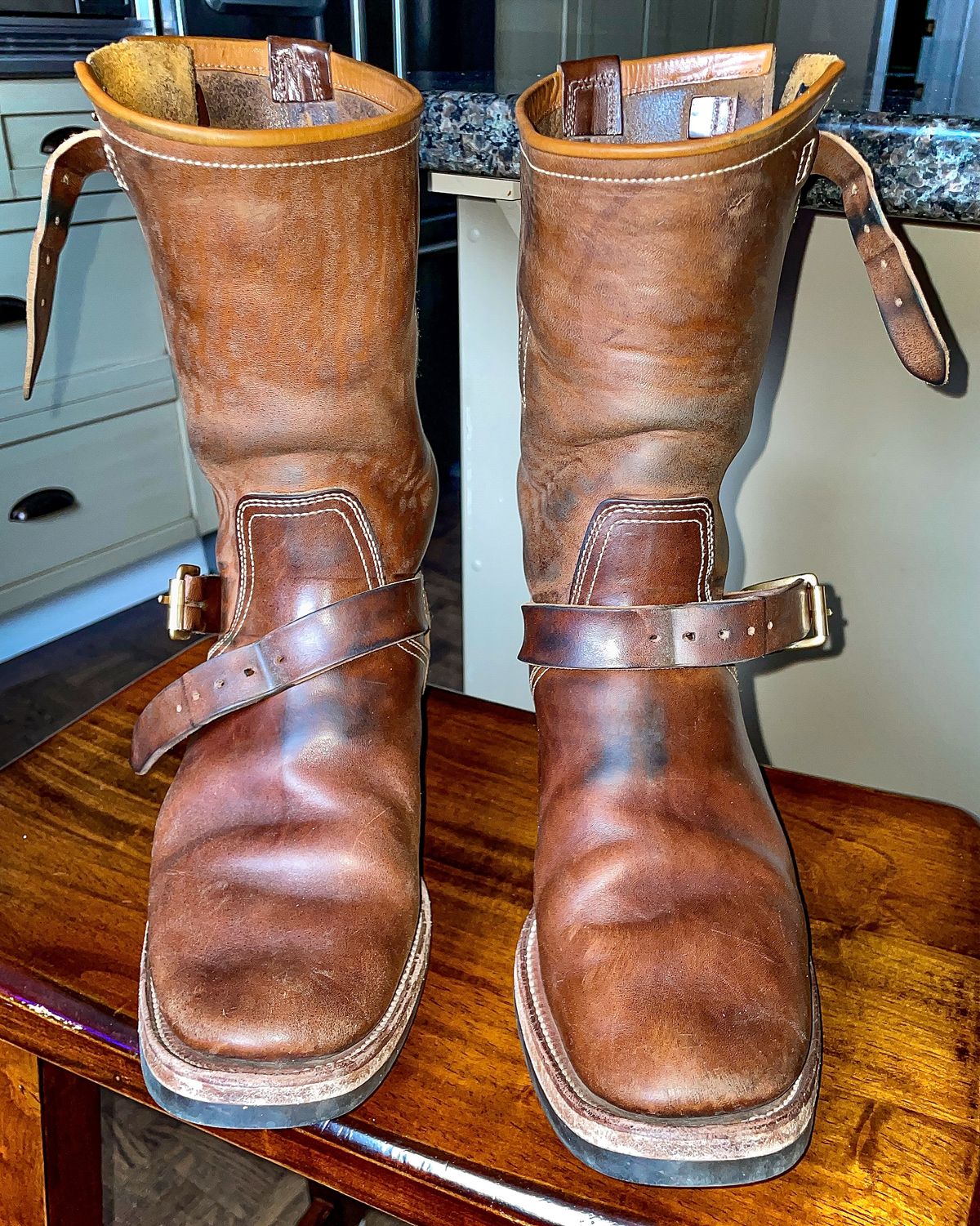 Photo by scotts on January 6, 2024 of the Clinch Engineer Boots 11-Inch Height in Natural Horsebutt.