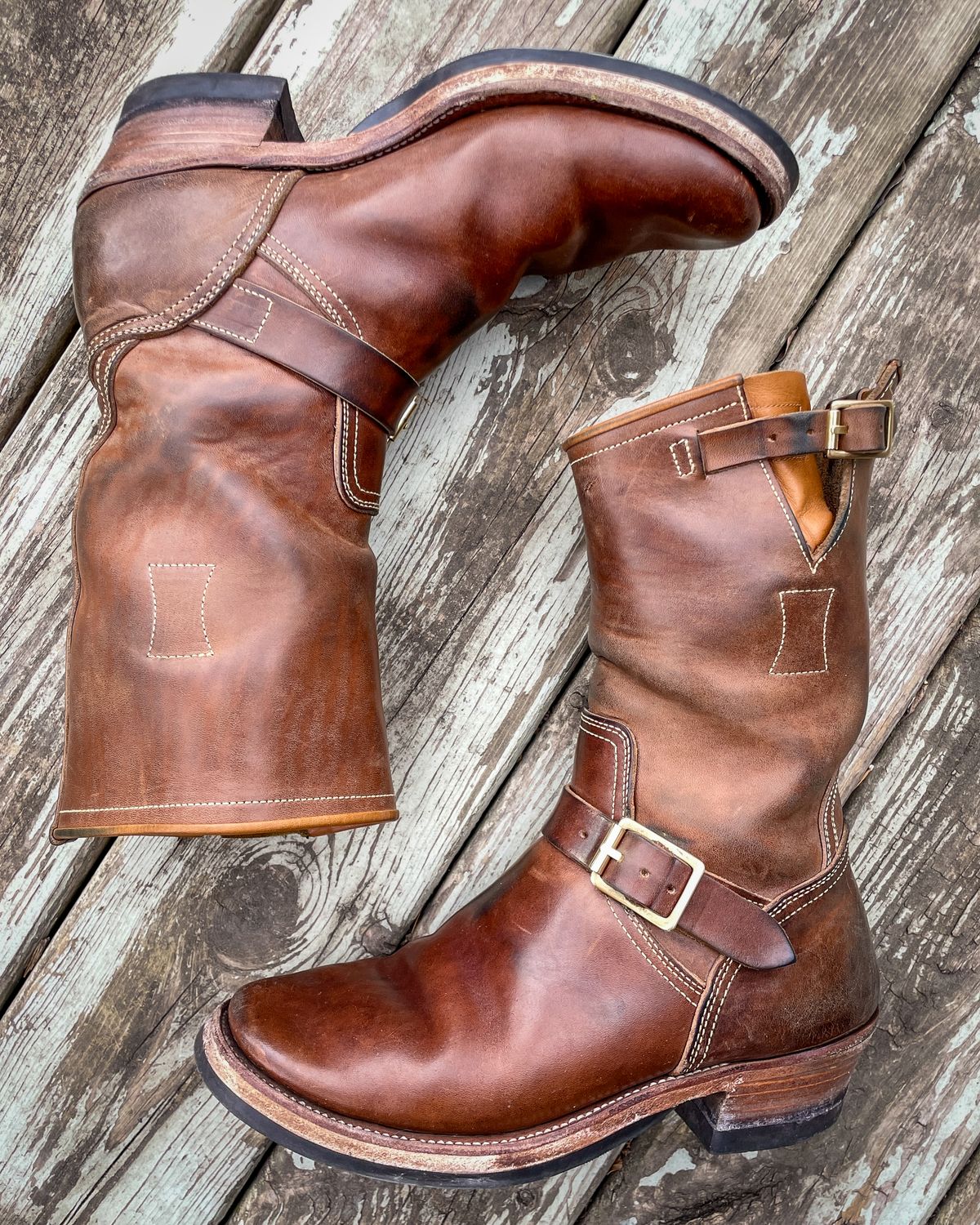 Photo by scotts on February 1, 2024 of the Clinch Engineer Boots 11-Inch Height in Natural Horsebutt.