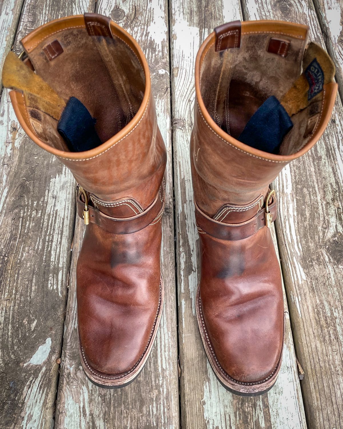 Photo by scotts on February 1, 2024 of the Clinch Engineer Boots 11-Inch Height in Natural Horsebutt.