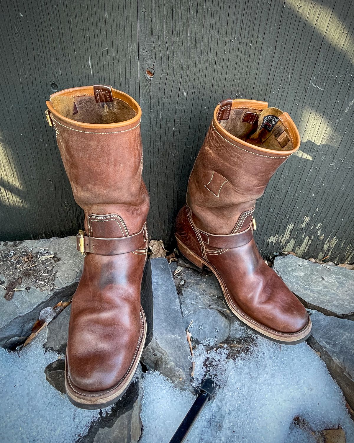 Photo by scotts on February 23, 2024 of the Clinch Engineer Boots 11-Inch Height in Natural Horsebutt.