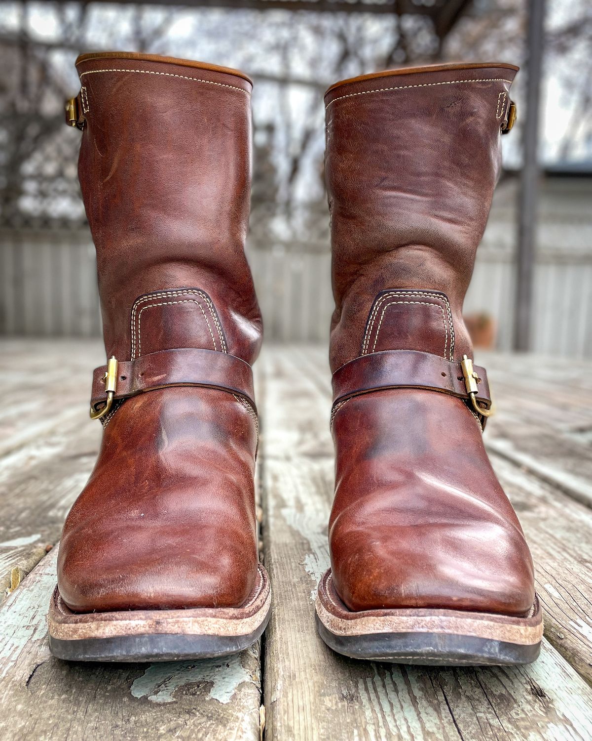 Photo by scotts on March 1, 2024 of the Clinch Engineer Boots 11-Inch Height in Natural Horsebutt.