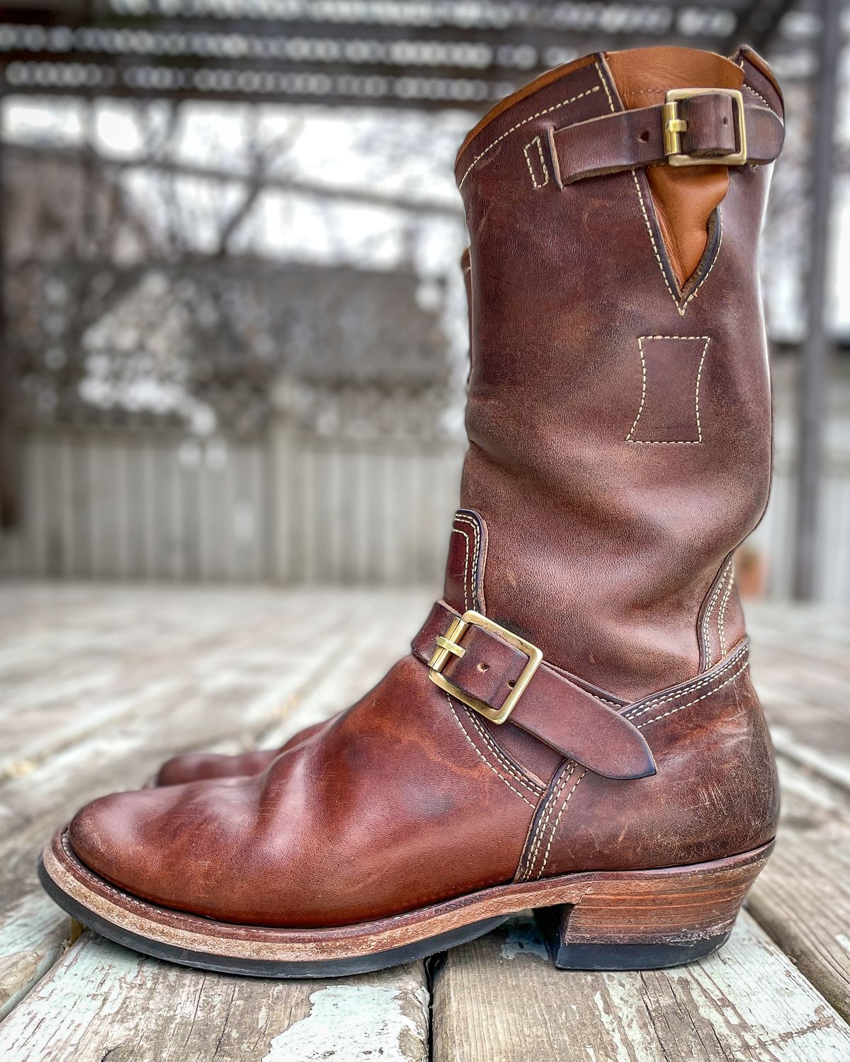 Photo by scotts on March 1, 2024 of the Clinch Engineer Boots 11-Inch Height in Natural Horsebutt.