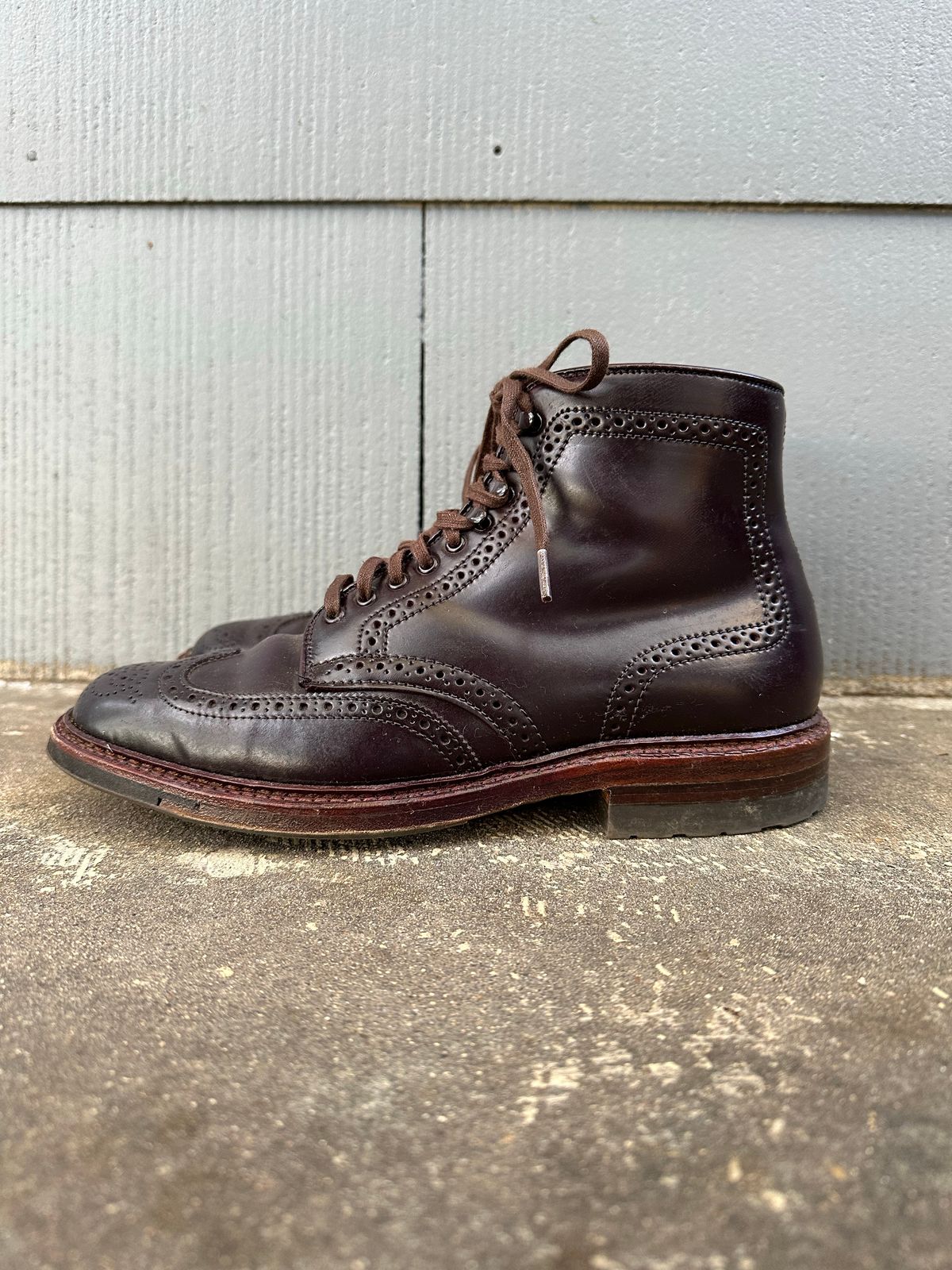 Photo by DirtyRat on November 10, 2022 of the Alden Wingtip Boot in Horween Color 8 Shell Cordovan.