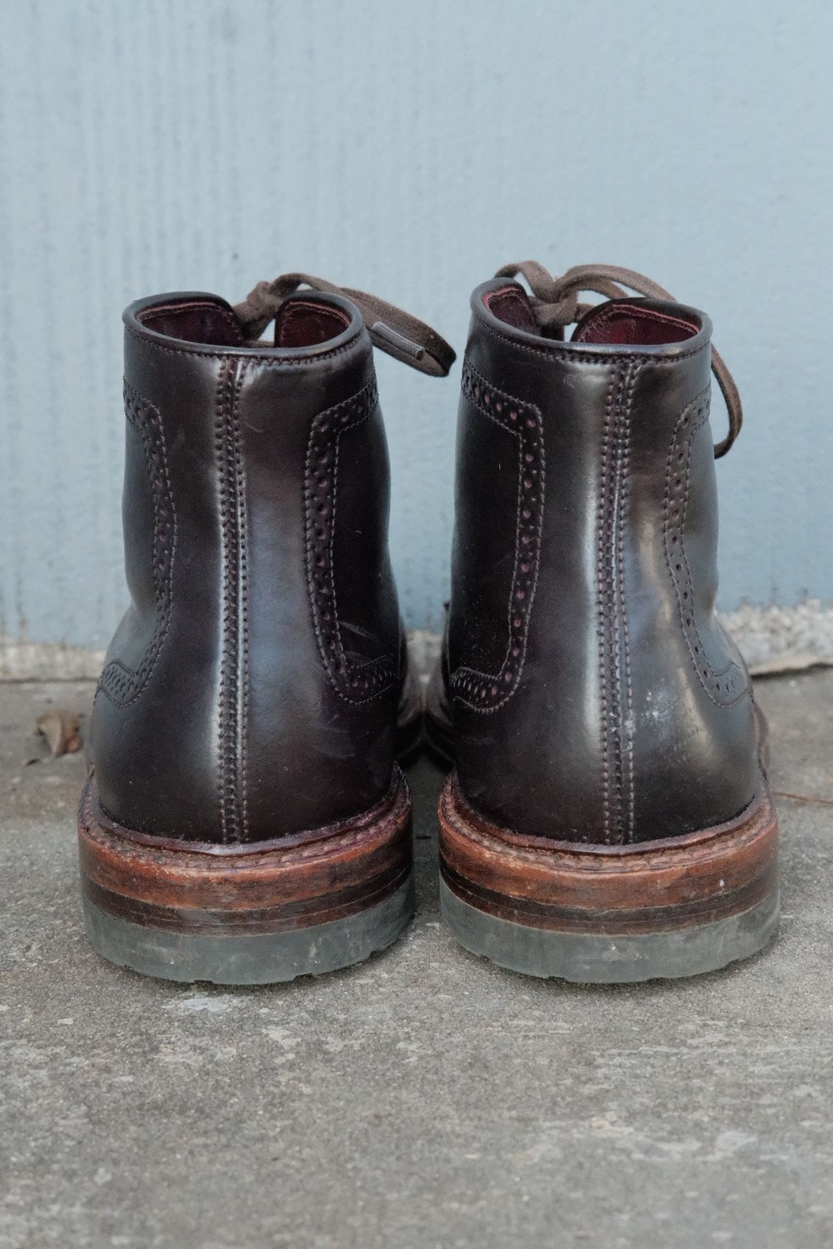 Photo by DirtyRat on December 5, 2022 of the Alden Wingtip Boot in Horween Color 8 Shell Cordovan.