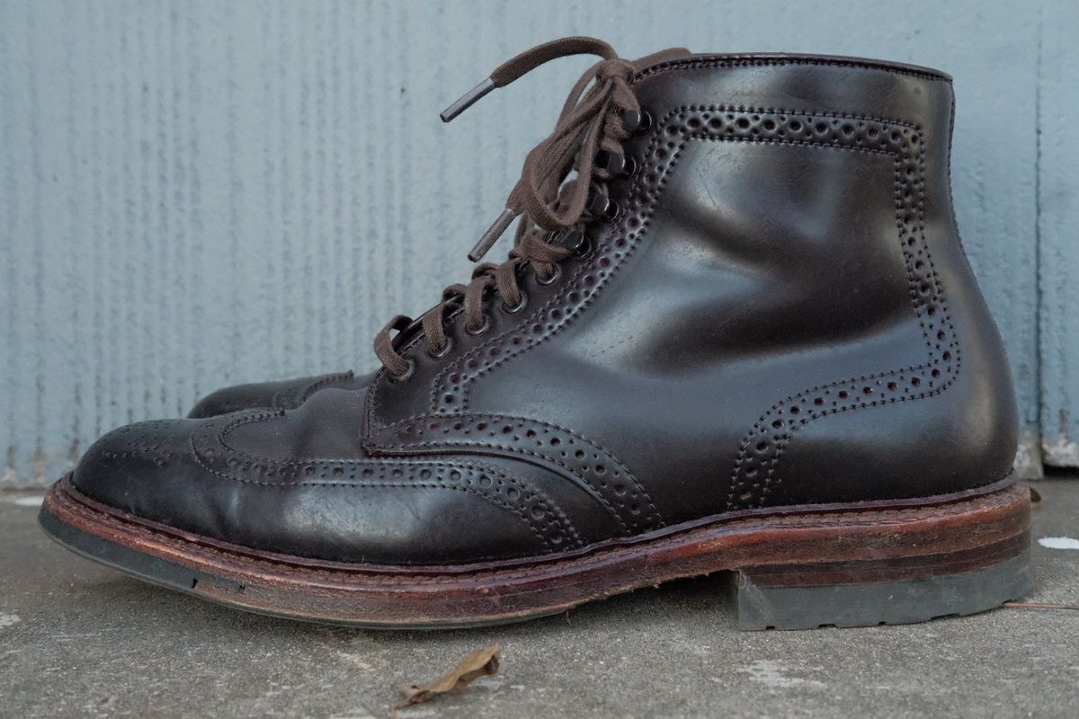 Photo by DirtyRat on December 5, 2022 of the Alden Wingtip Boot in Horween Color 8 Shell Cordovan.