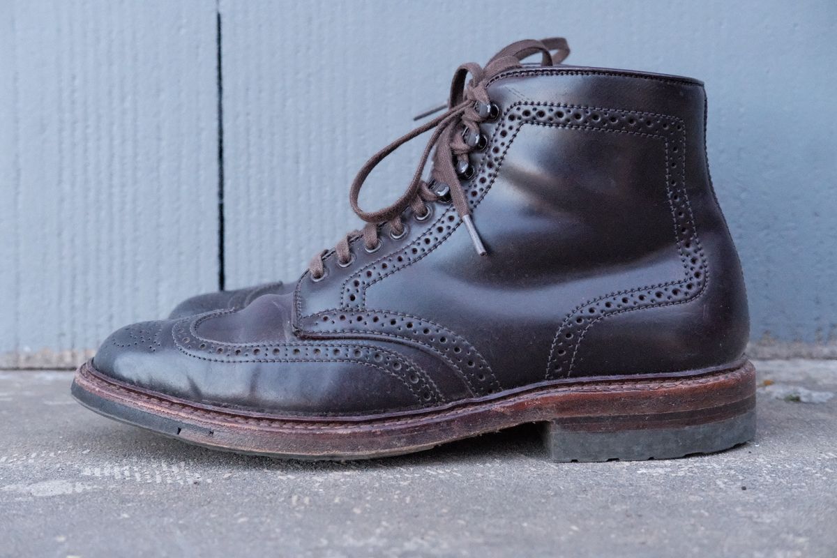 Photo by DirtyRat on January 6, 2023 of the Alden Wingtip Boot in Horween Color 8 Shell Cordovan.