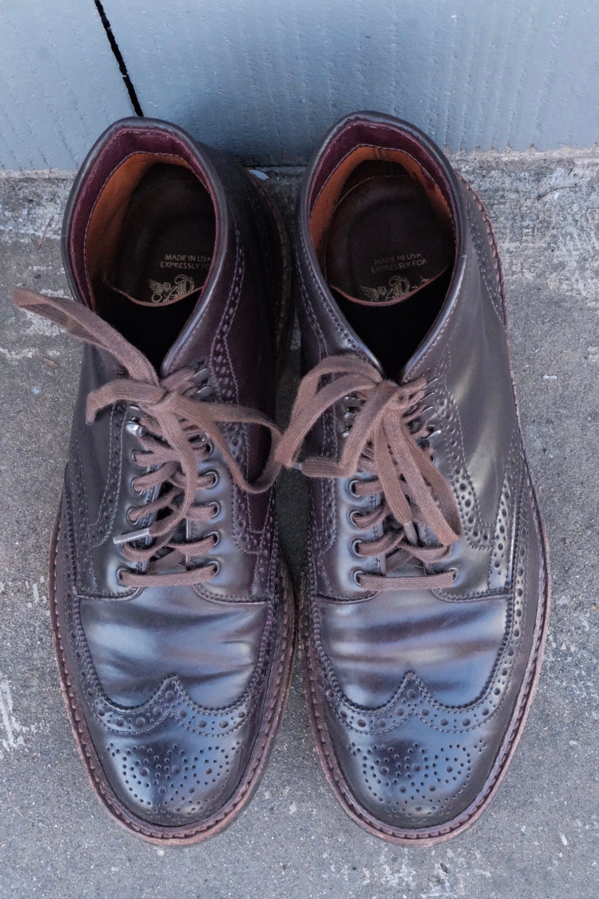 Photo by DirtyRat on February 6, 2023 of the Alden Wingtip Boot in Horween Color 8 Shell Cordovan.