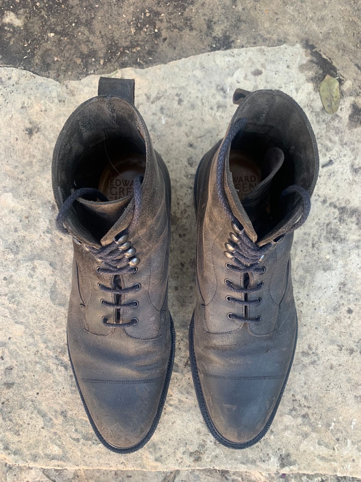 Photo by babu on November 9, 2022 of the Edward Green Galway in Black Waxed Suede.