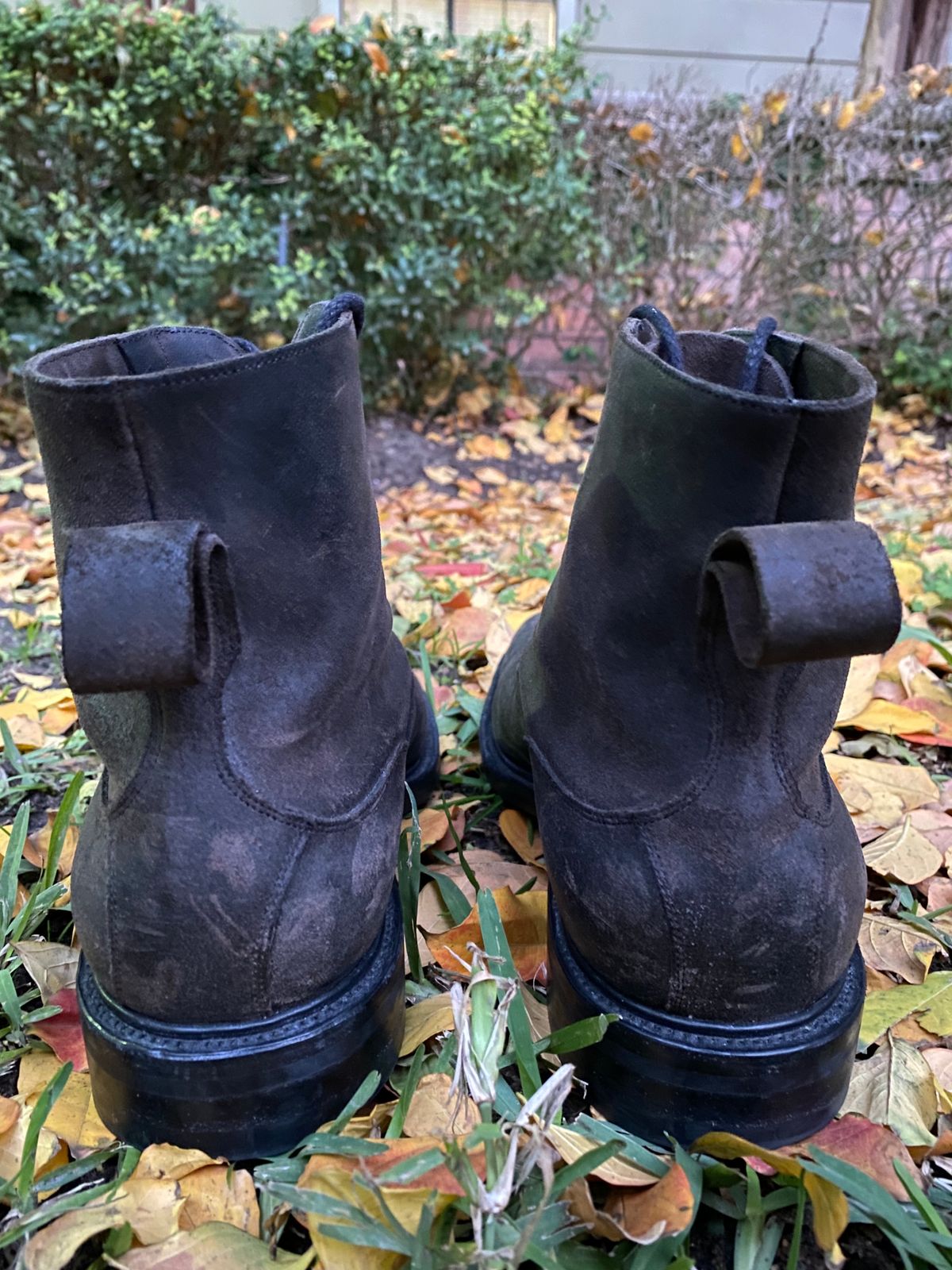 Photo by babu on December 6, 2022 of the Edward Green Galway in Black Waxed Suede.