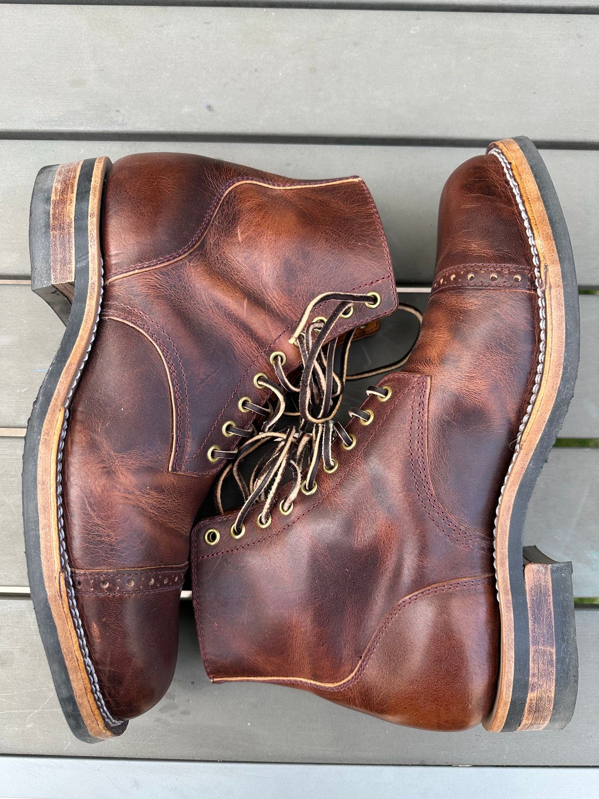Photo by shuviten on November 5, 2024 of the Self-Made Derby Boot in Horween Color 8 Cypress.