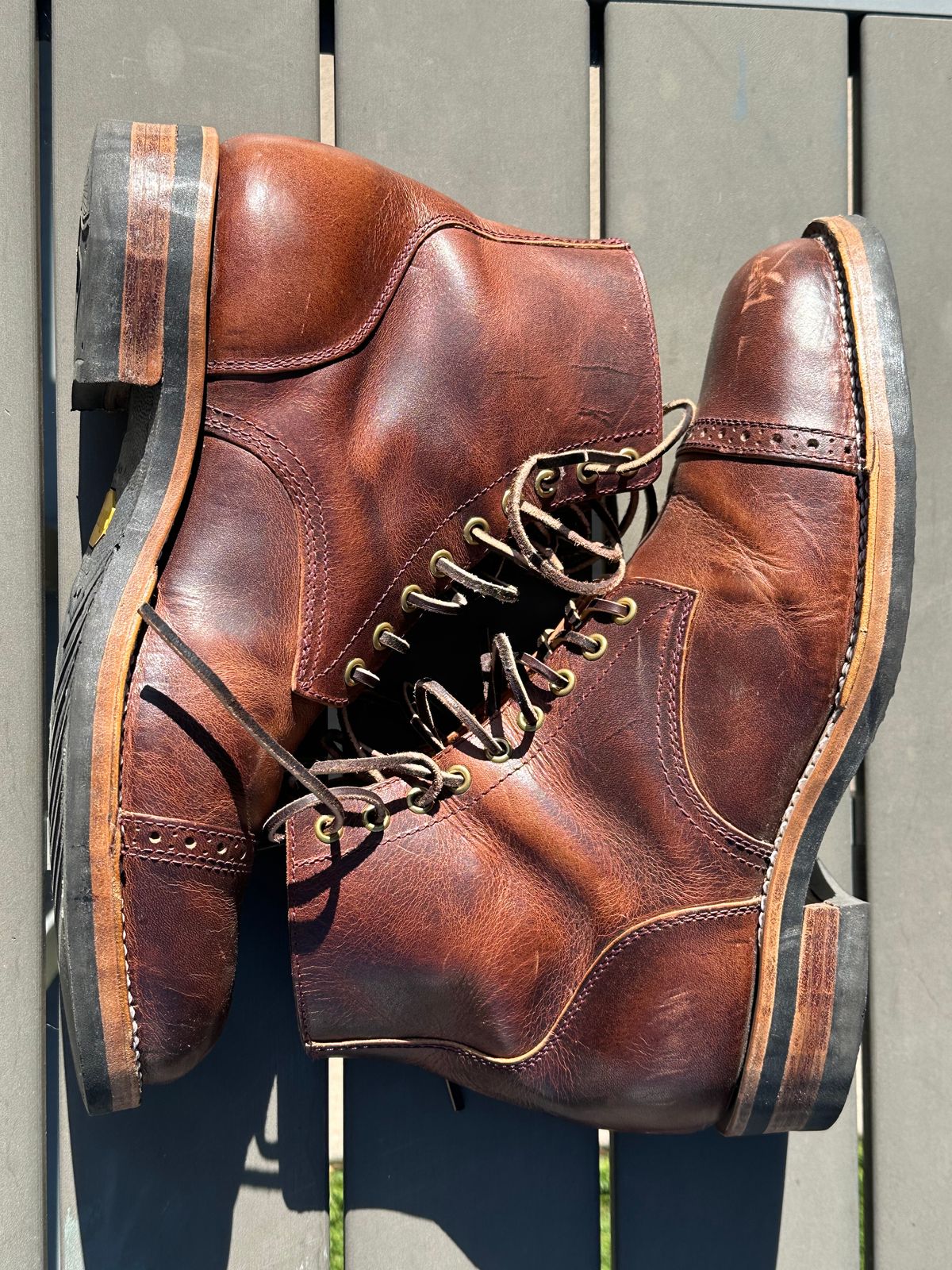 Photo by shuviten on December 3, 2024 of the Self-Made Derby Boot in Horween Color 8 Cypress.