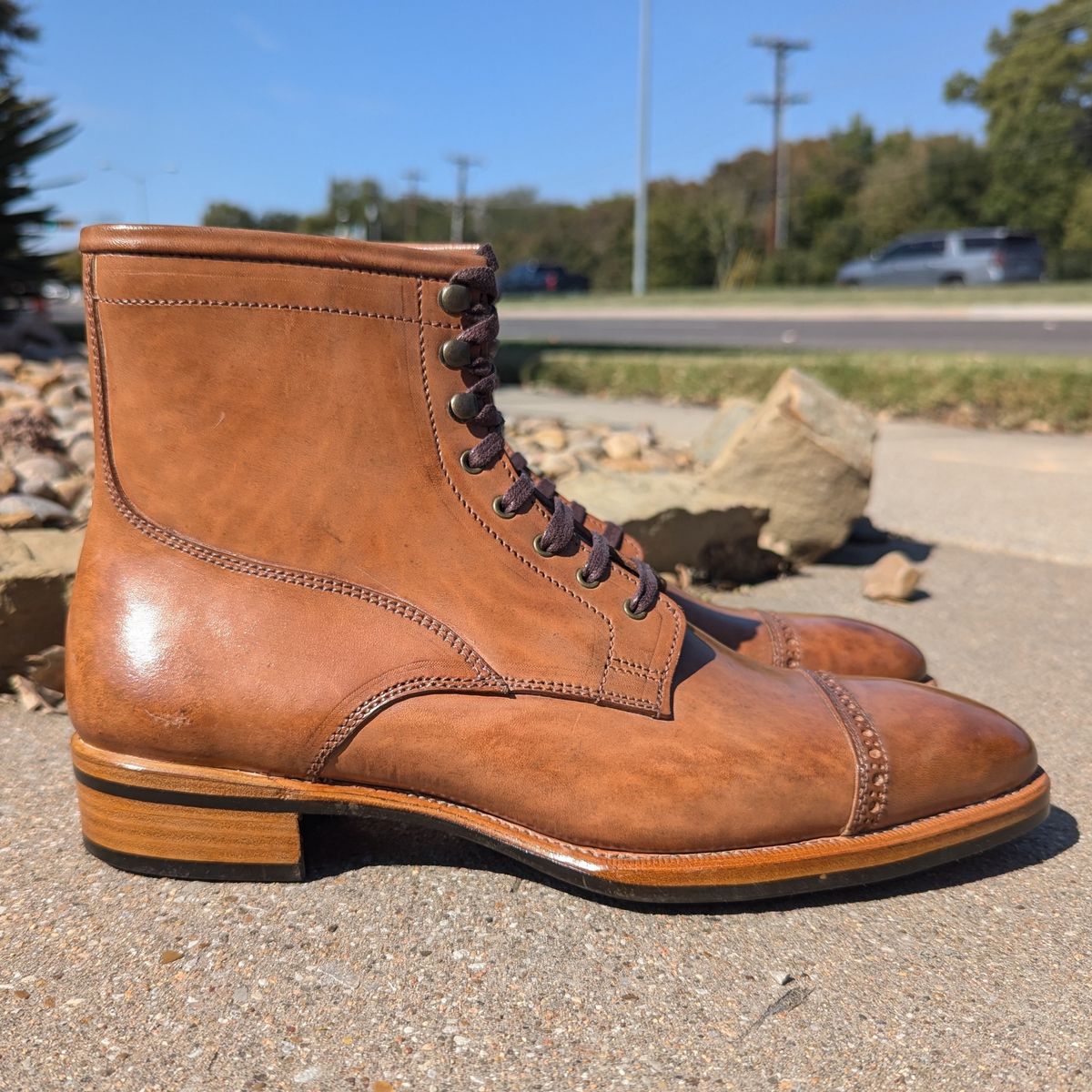 Photo by Ali_LegacyBootworks on November 1, 2024 of the Legacy bootworks Airborne boot in Horween Natural Horse Strip.