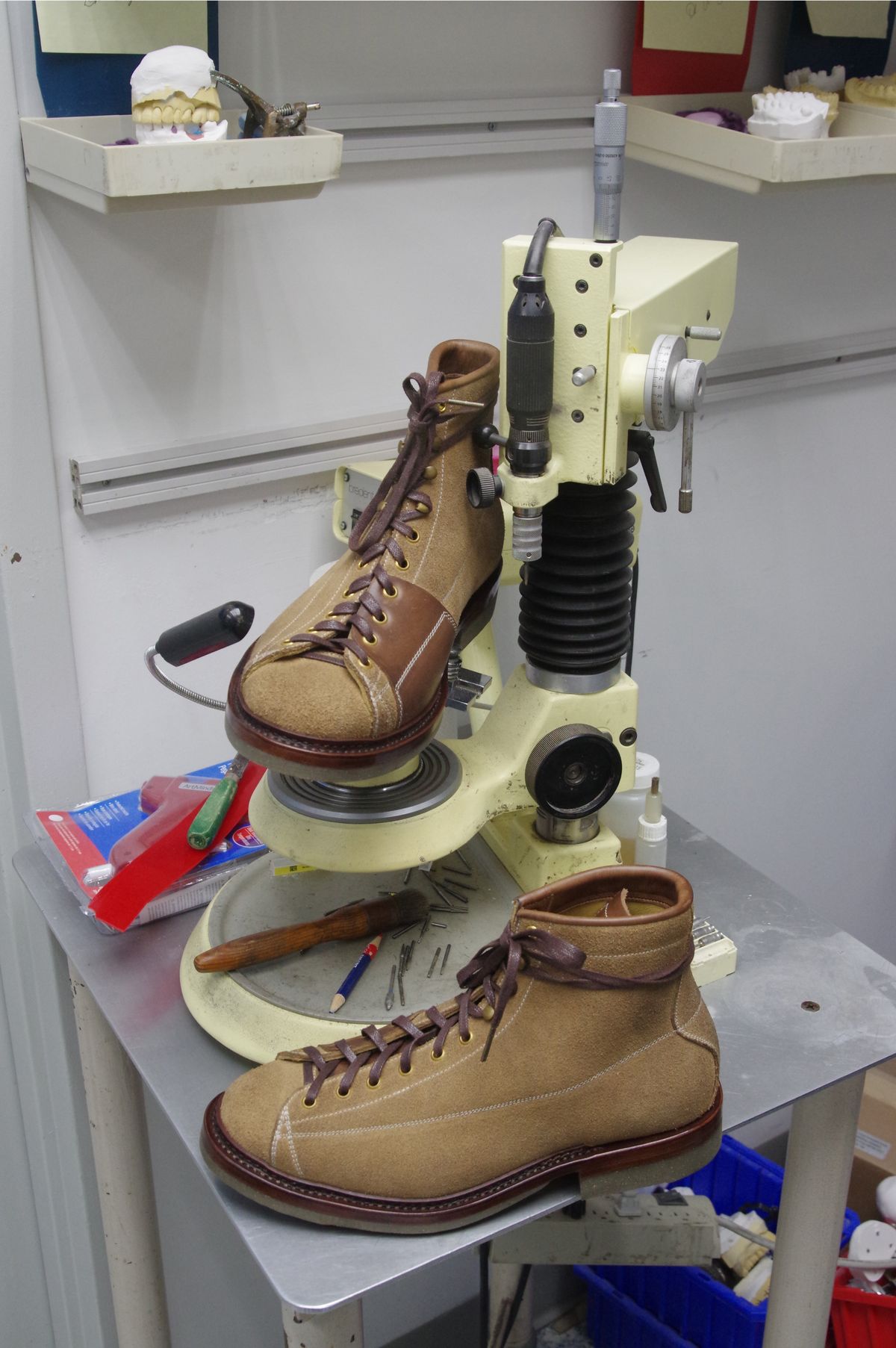 Photo by odontoblast on October 3, 2022 of the Sagara Cordmaster in Horween Natural Chromexcel Roughout.