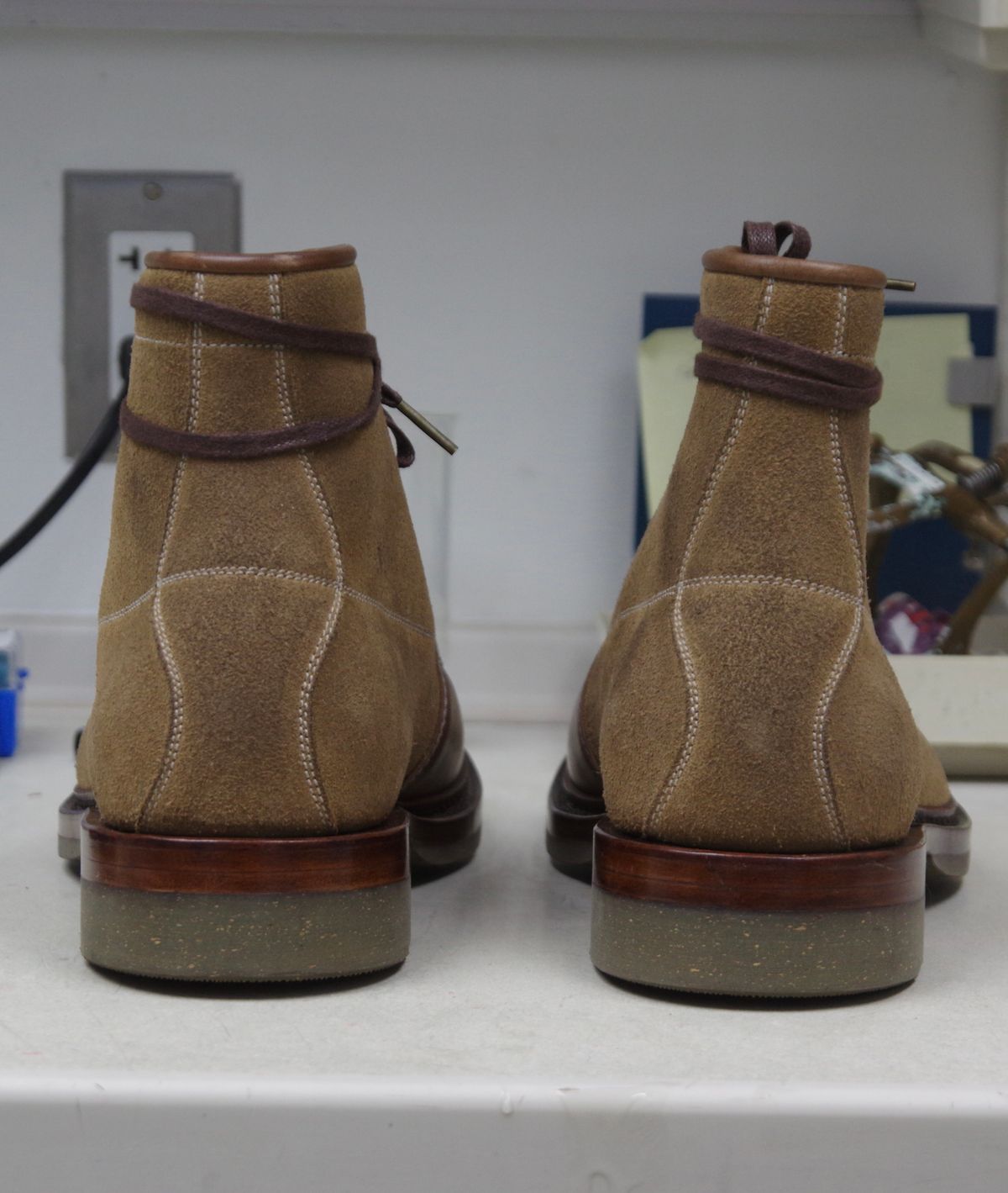 Photo by odontoblast on October 3, 2022 of the Sagara Cordmaster in Horween Natural Chromexcel Roughout.