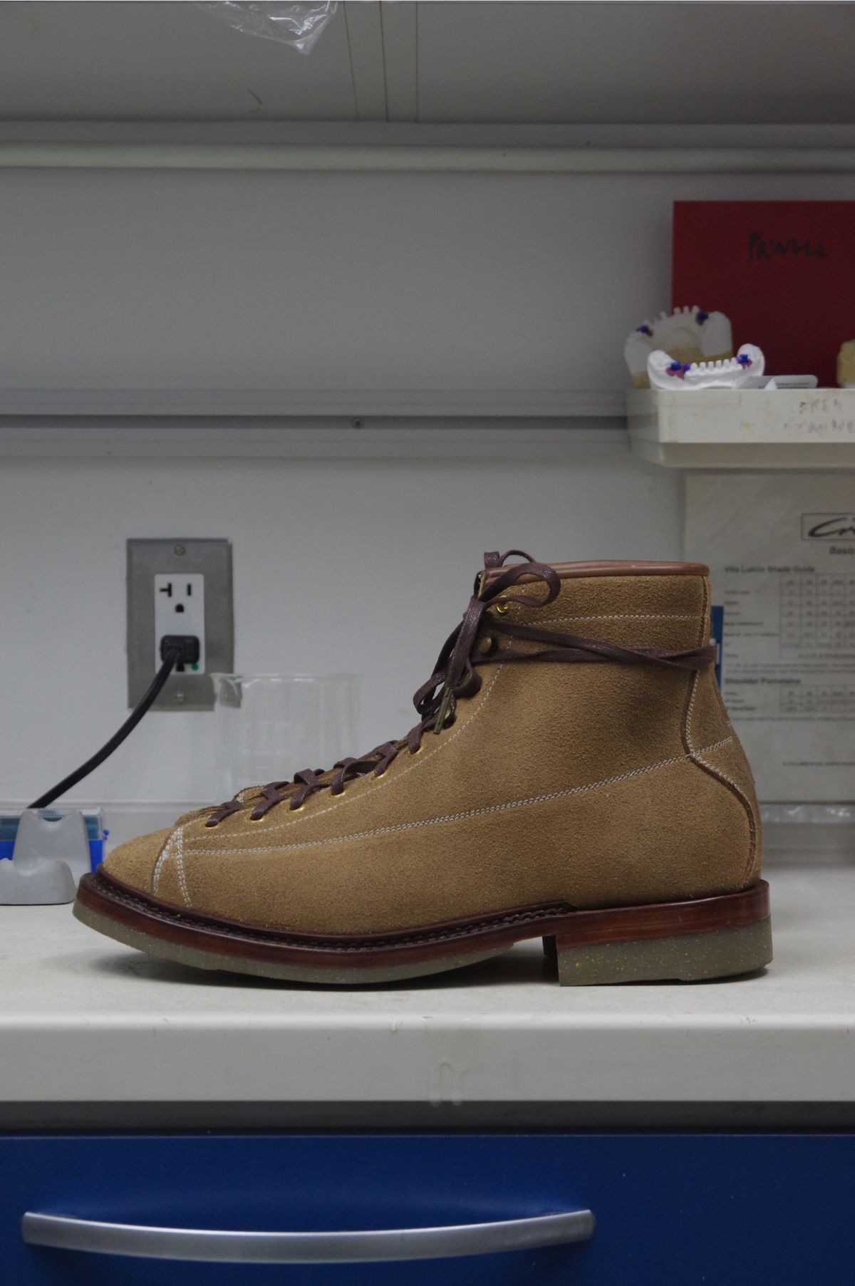 Photo by odontoblast on October 3, 2022 of the Sagara Cordmaster in Horween Natural Chromexcel Roughout.