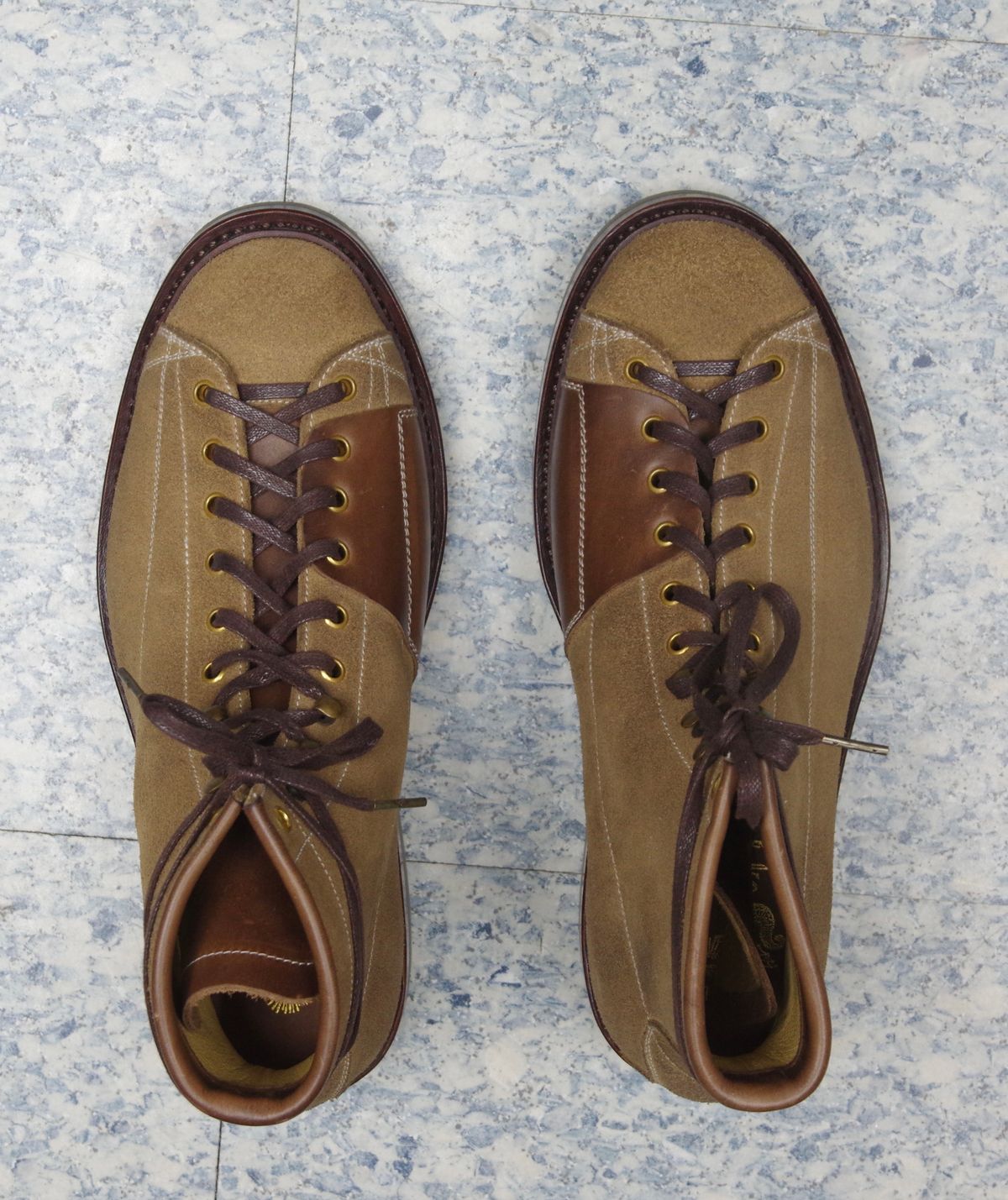 Photo by odontoblast on October 3, 2022 of the Sagara Cordmaster in Horween Natural Chromexcel Roughout.