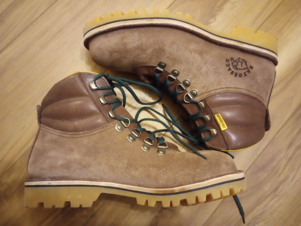 Photo by Arborology90 on October 31, 2023 of the Jim Green Razorback in African Buffalo Skin.
