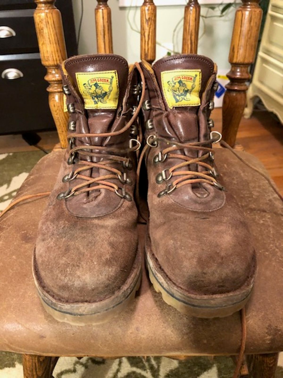 Photo by Arborology90 on January 6, 2024 of the Jim Green Razorback in African Buffalo Skin.