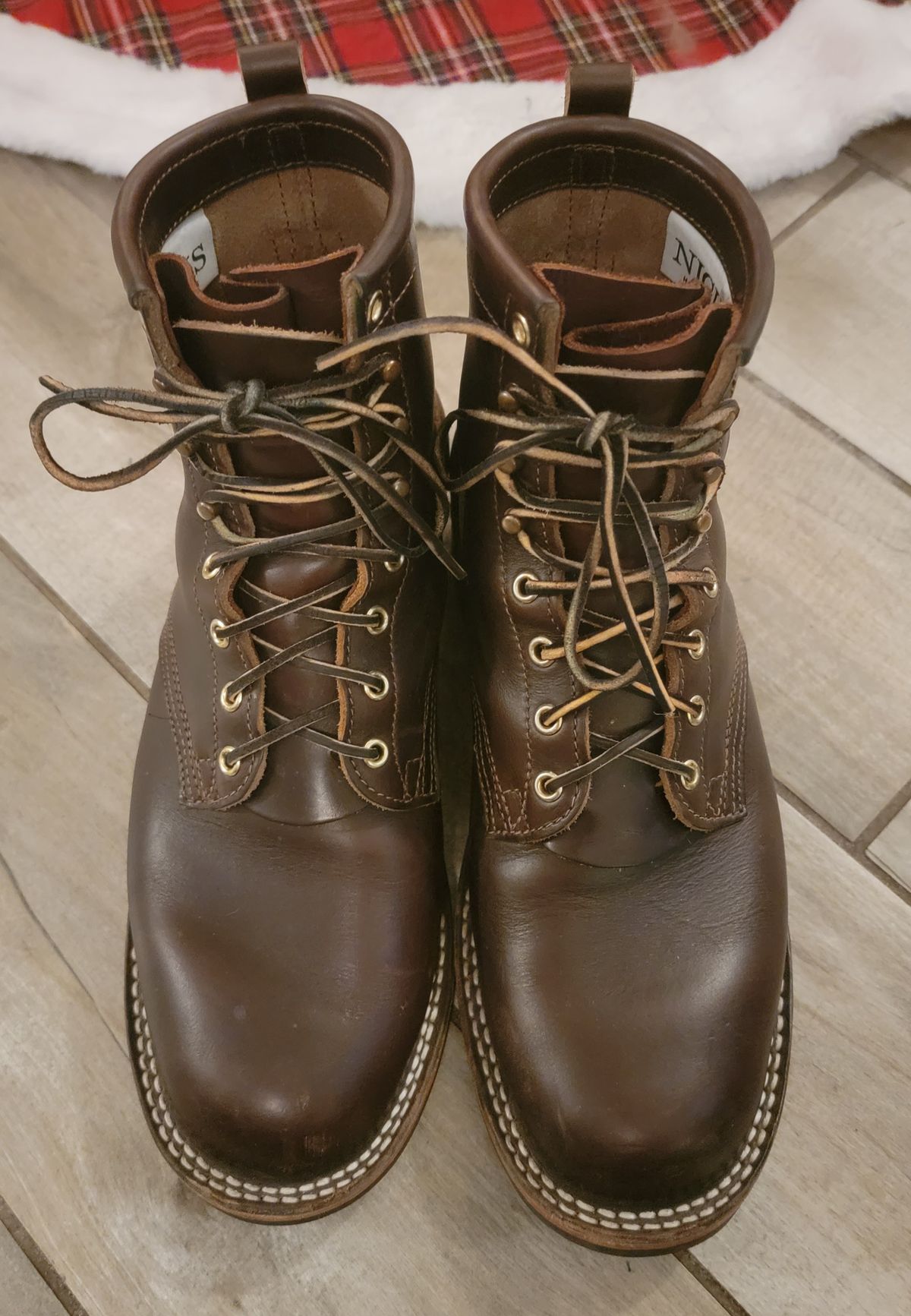 Photo by FatCrapper on December 6, 2022 of the Nicks Falcon in Horween Brown Chromexcel.