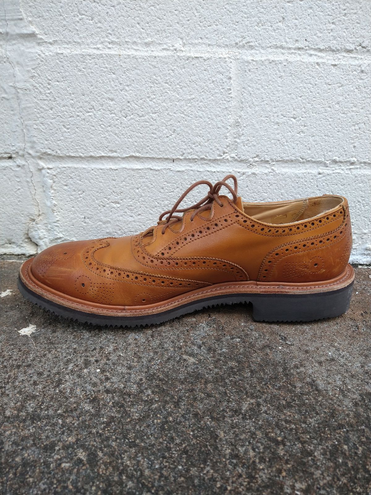 Photo by atlasantis on December 5, 2022 of the Tricker's Unknown Model in Trickers Acorn Funchal.