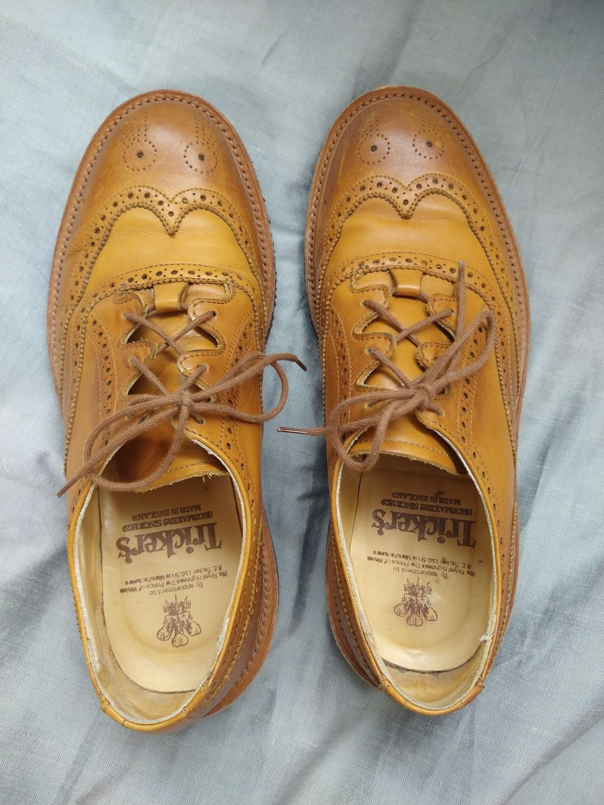 Photo by atlasantis on January 5, 2023 of the Tricker's Unknown Model in Trickers Acorn Funchal.