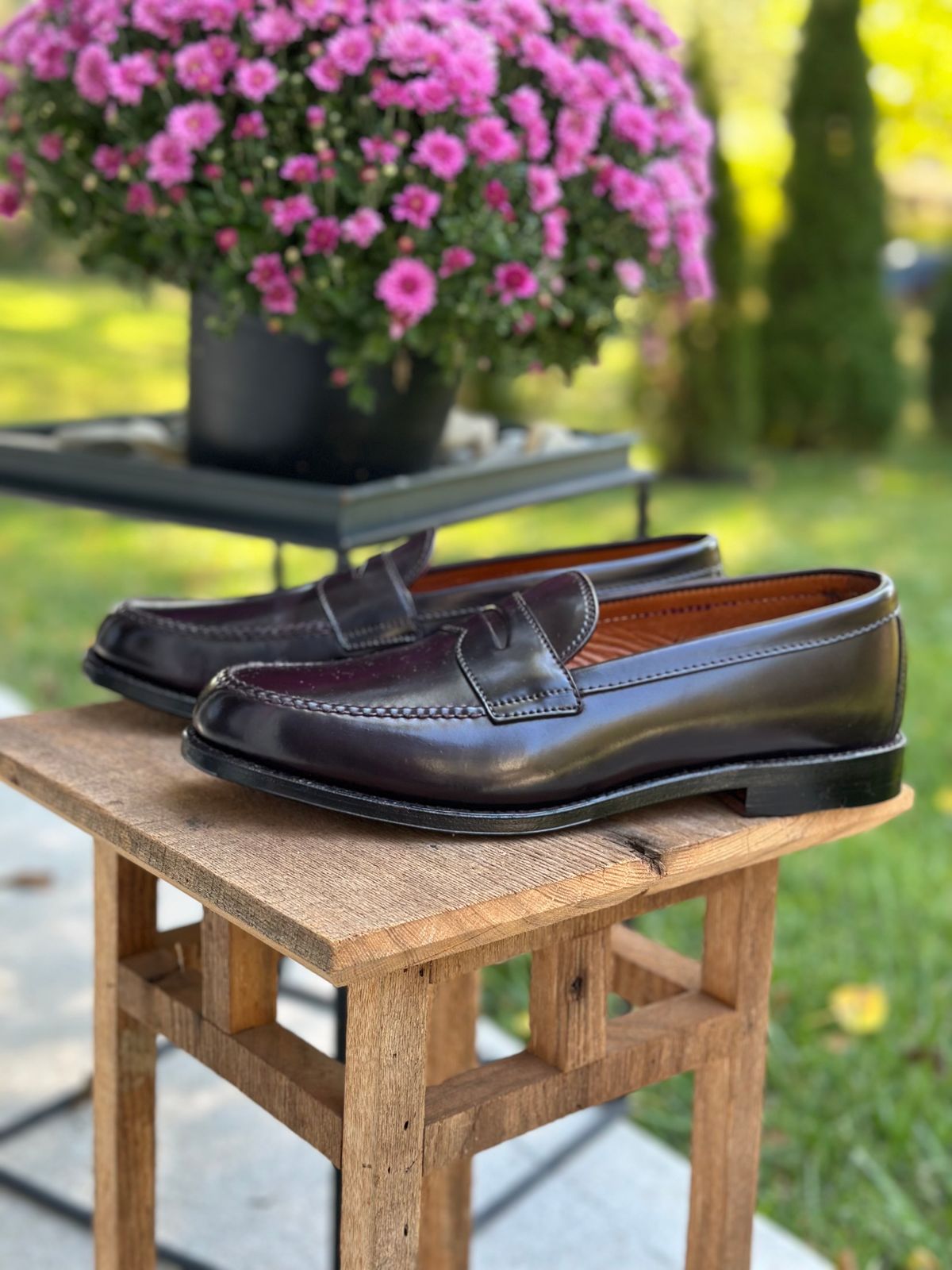 Photo by NoDadBod81 on October 2, 2023 of the Alden Leisure Handsewn Penny Loafer in Horween Color 8 Shell Cordovan.