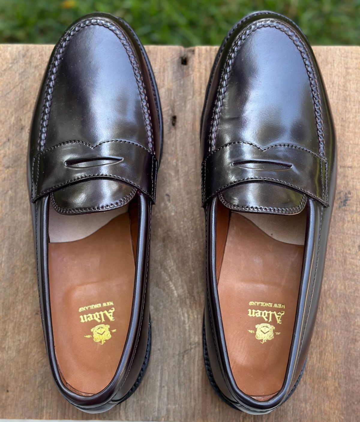 Photo by NoDadBod81 on October 2, 2023 of the Alden Leisure Handsewn Penny Loafer in Horween Color 8 Shell Cordovan.