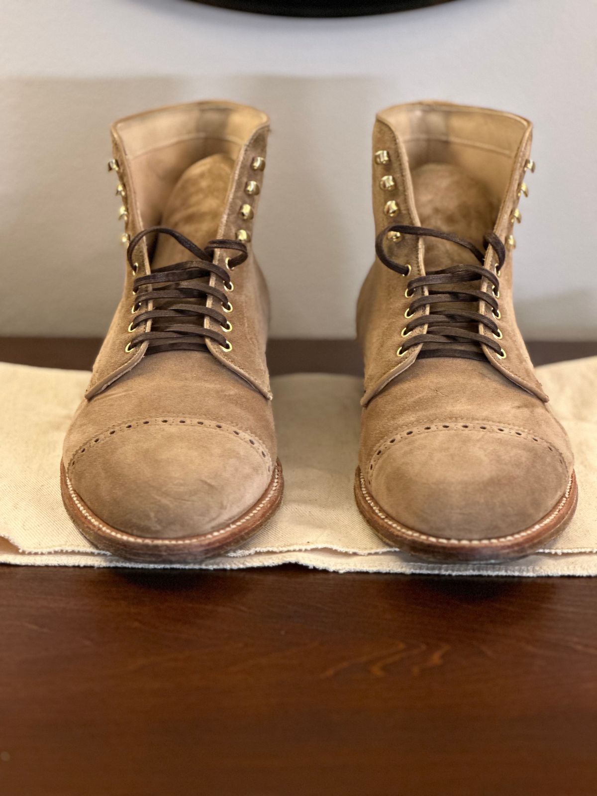 Photo by NoDadBod81 on December 5, 2023 of the Alden x Leffot Cooney Boot in Tan Suede.