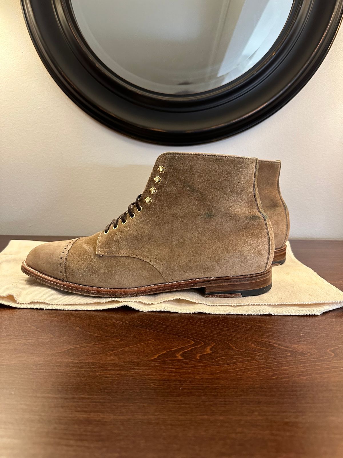 Photo by NoDadBod81 on December 5, 2023 of the Alden x Leffot Cooney Boot in Tan Suede.